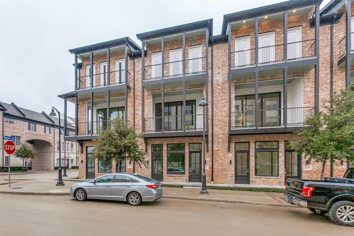14993 Oak Street Addison TX 75001