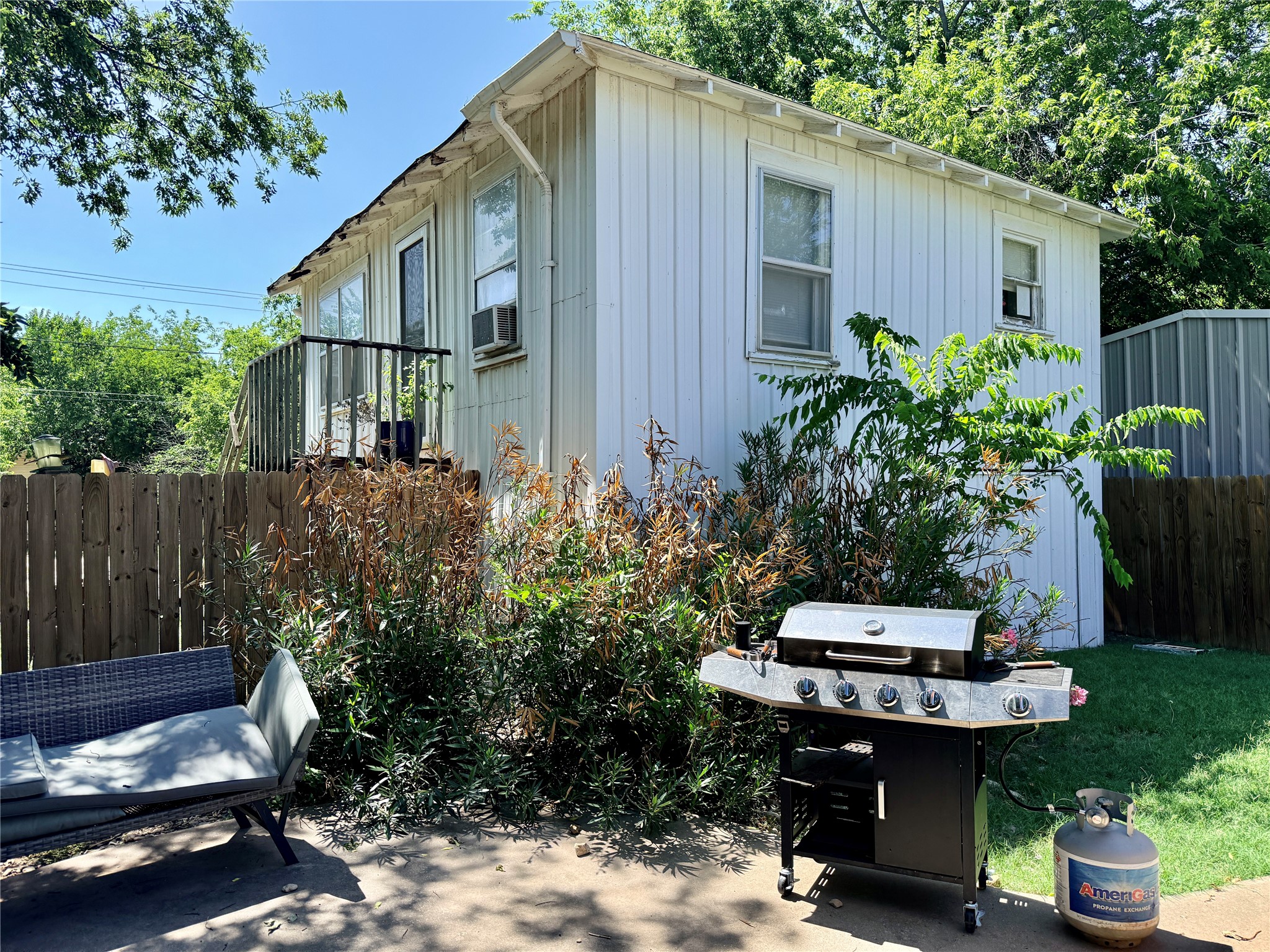 922 Plum Street Graham TX 76450