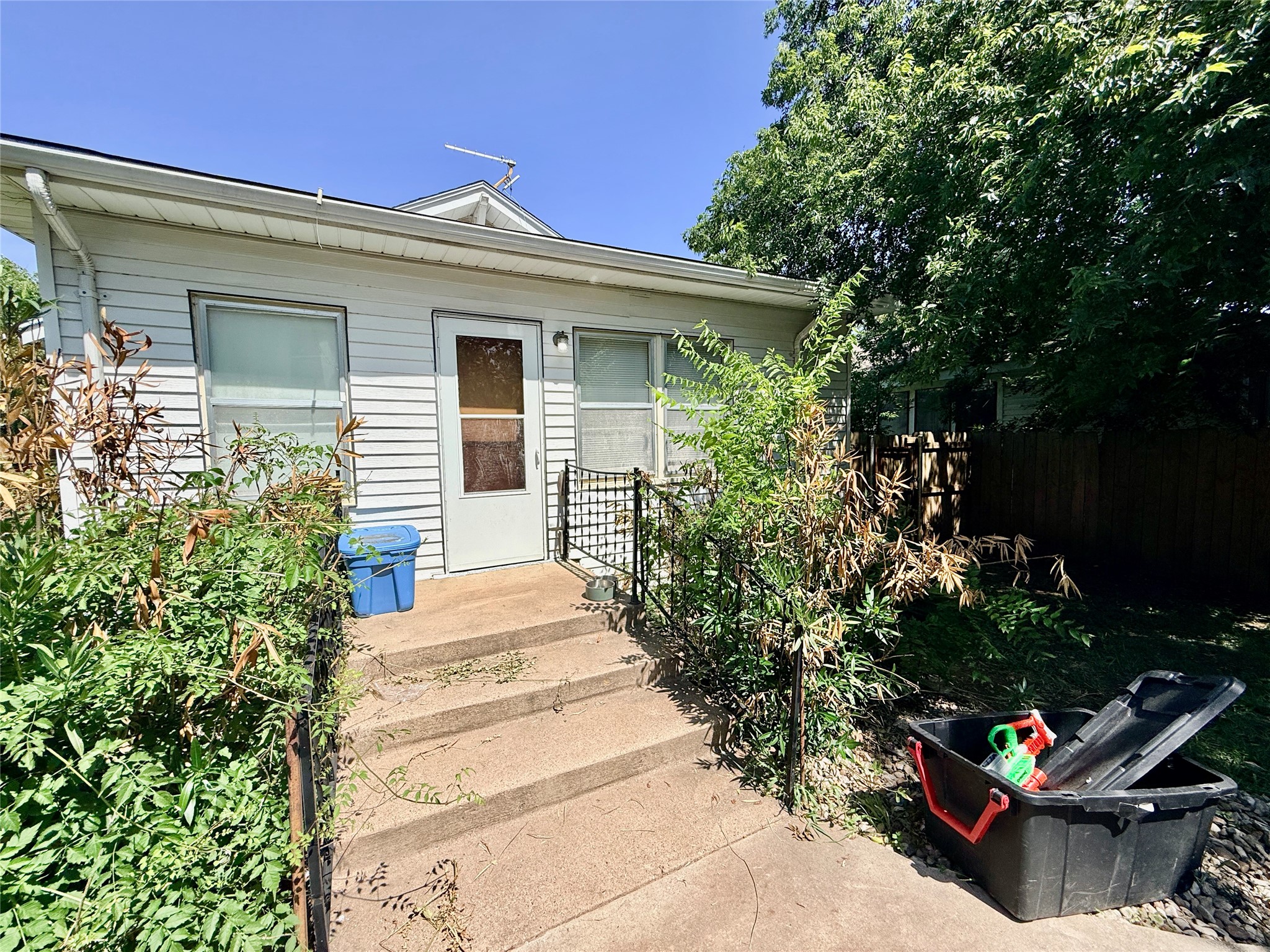 922 Plum Street Graham TX 76450