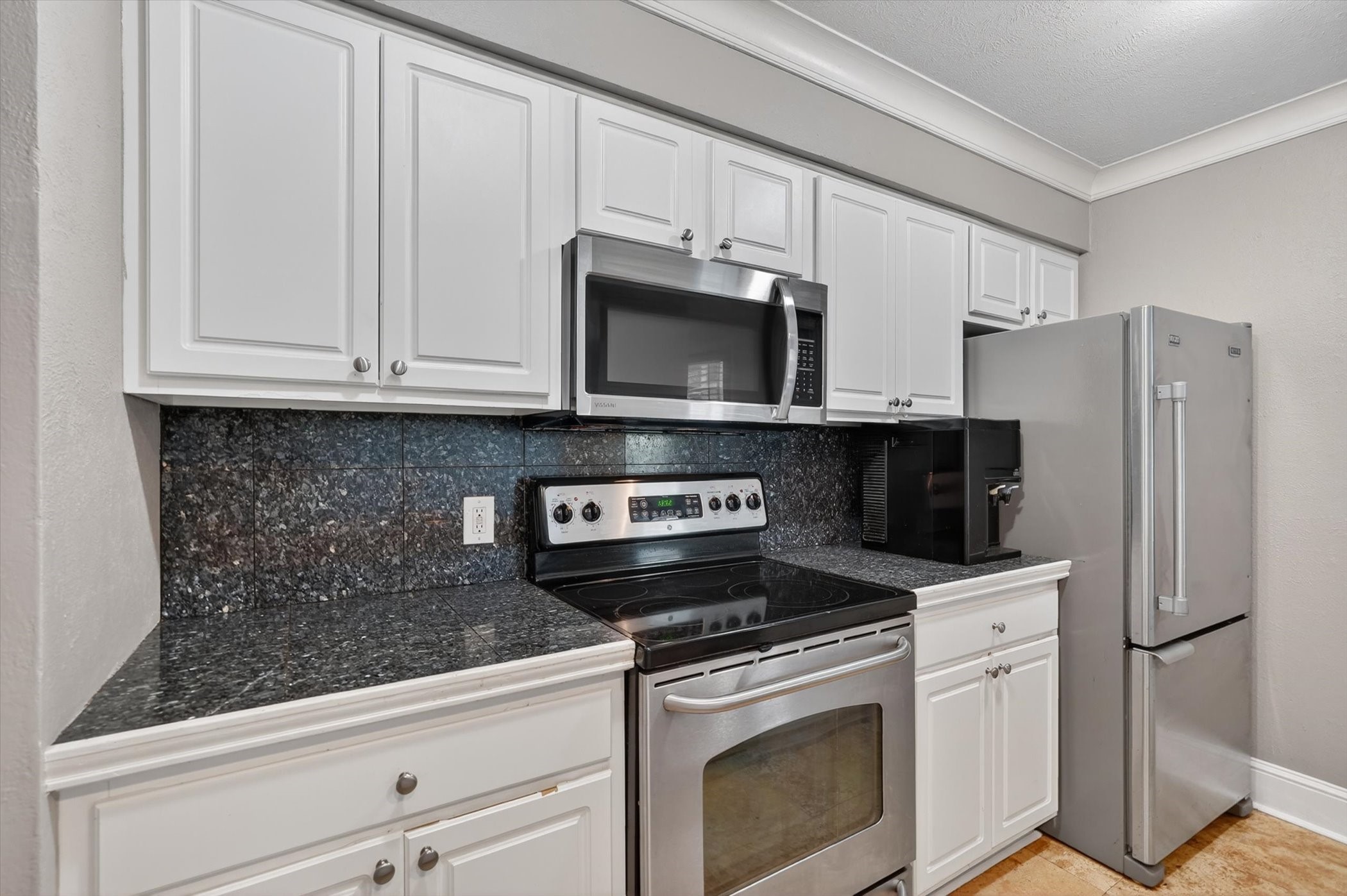 5932 Sandhurst Lane Dallas TX 75206