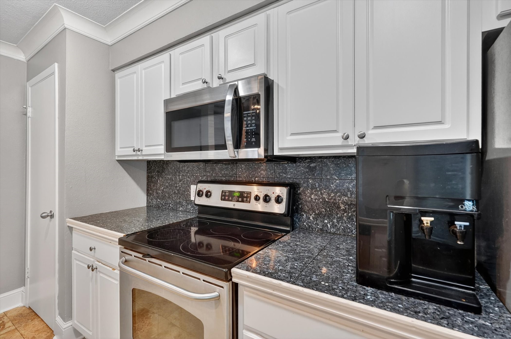 5932 Sandhurst Lane Dallas TX 75206