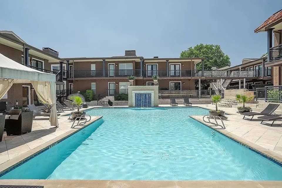 5932 Sandhurst Lane Dallas TX 75206