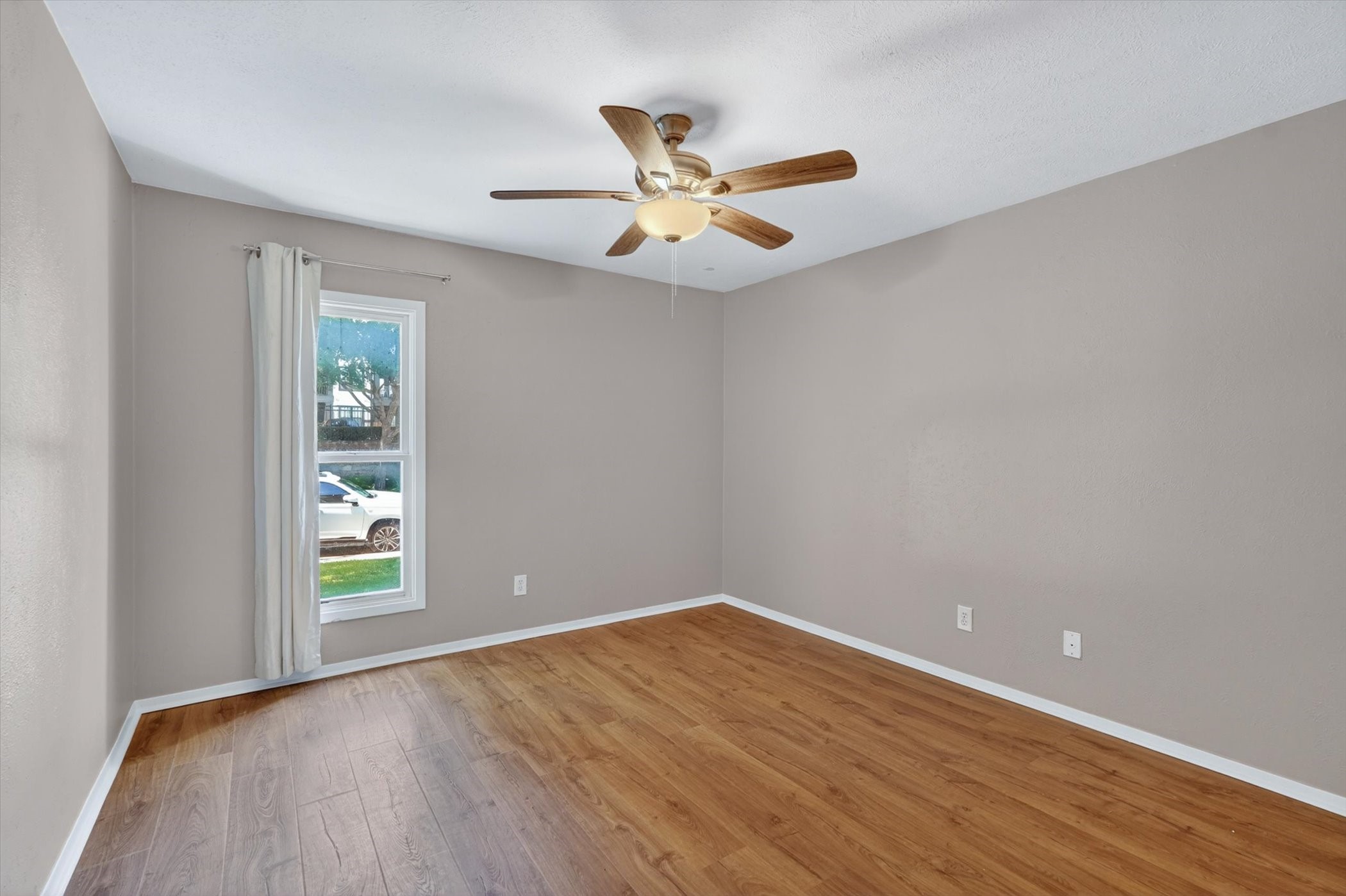 5932 Sandhurst Lane Dallas TX 75206