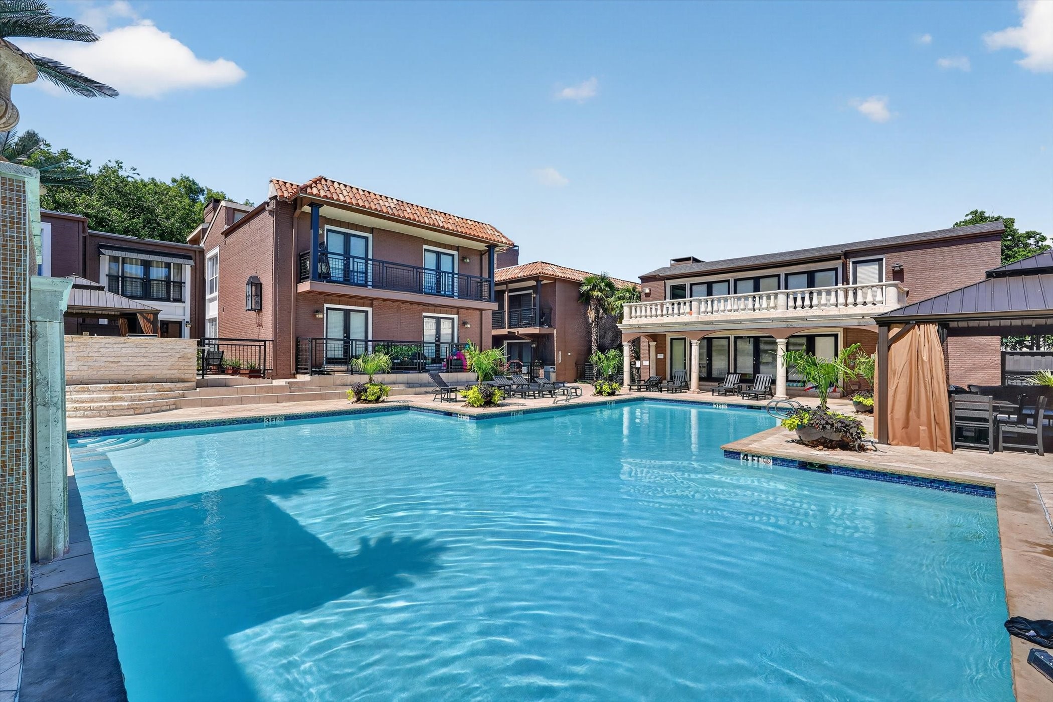 5932 Sandhurst Lane Dallas TX 75206