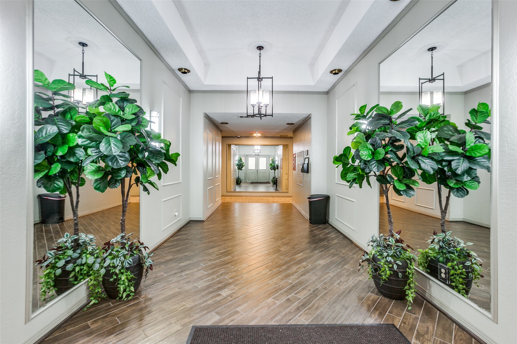 6122 Ridgecrest Road Dallas TX 75231