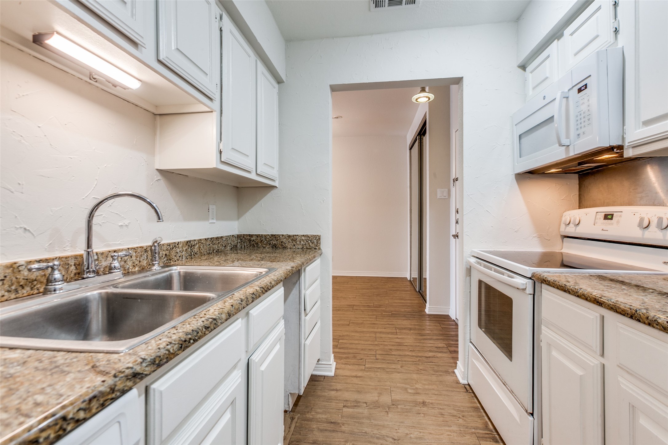 6122 Ridgecrest Road Dallas TX 75231