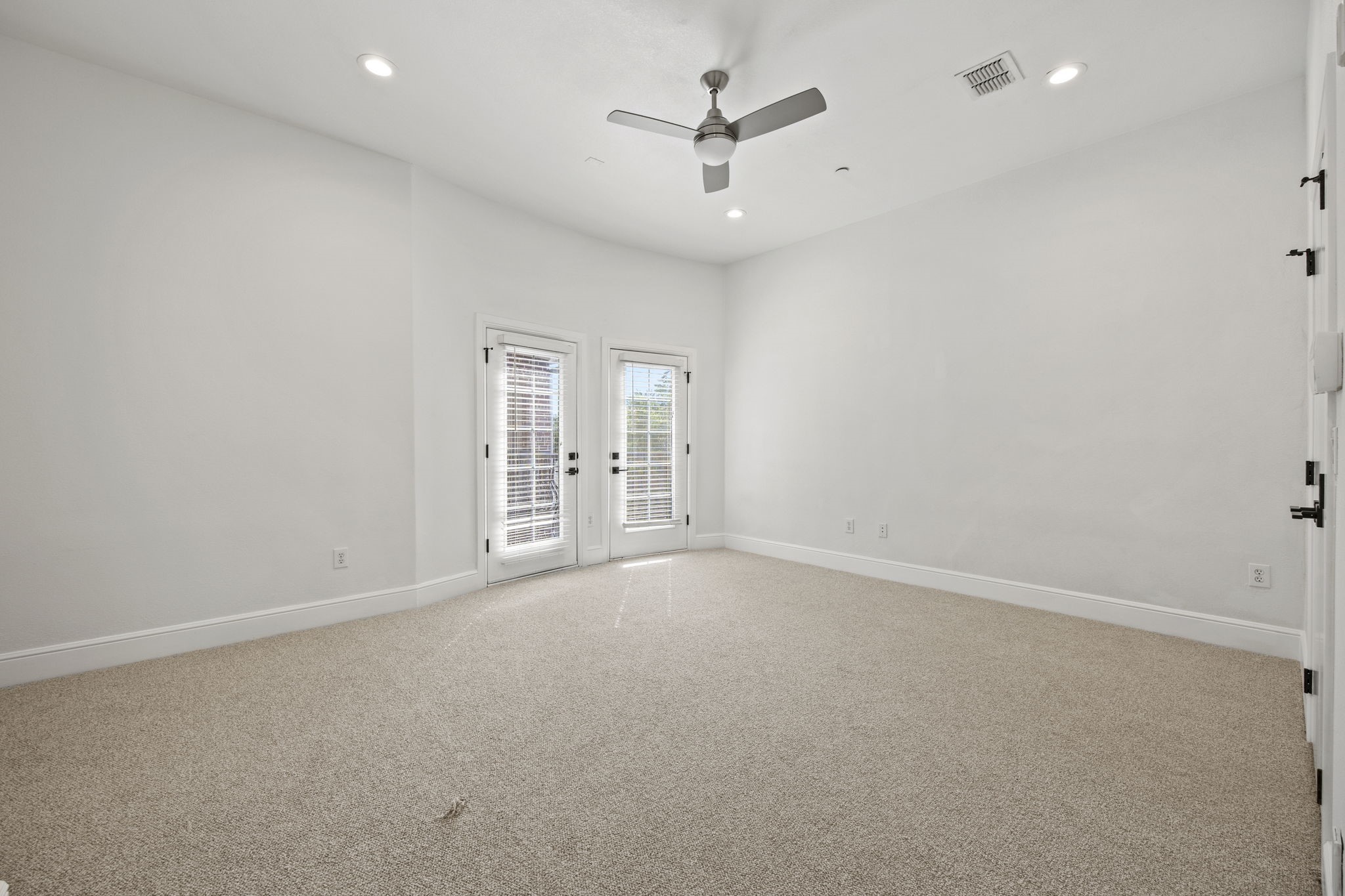 3200 Ross Avenue Dallas TX 75204