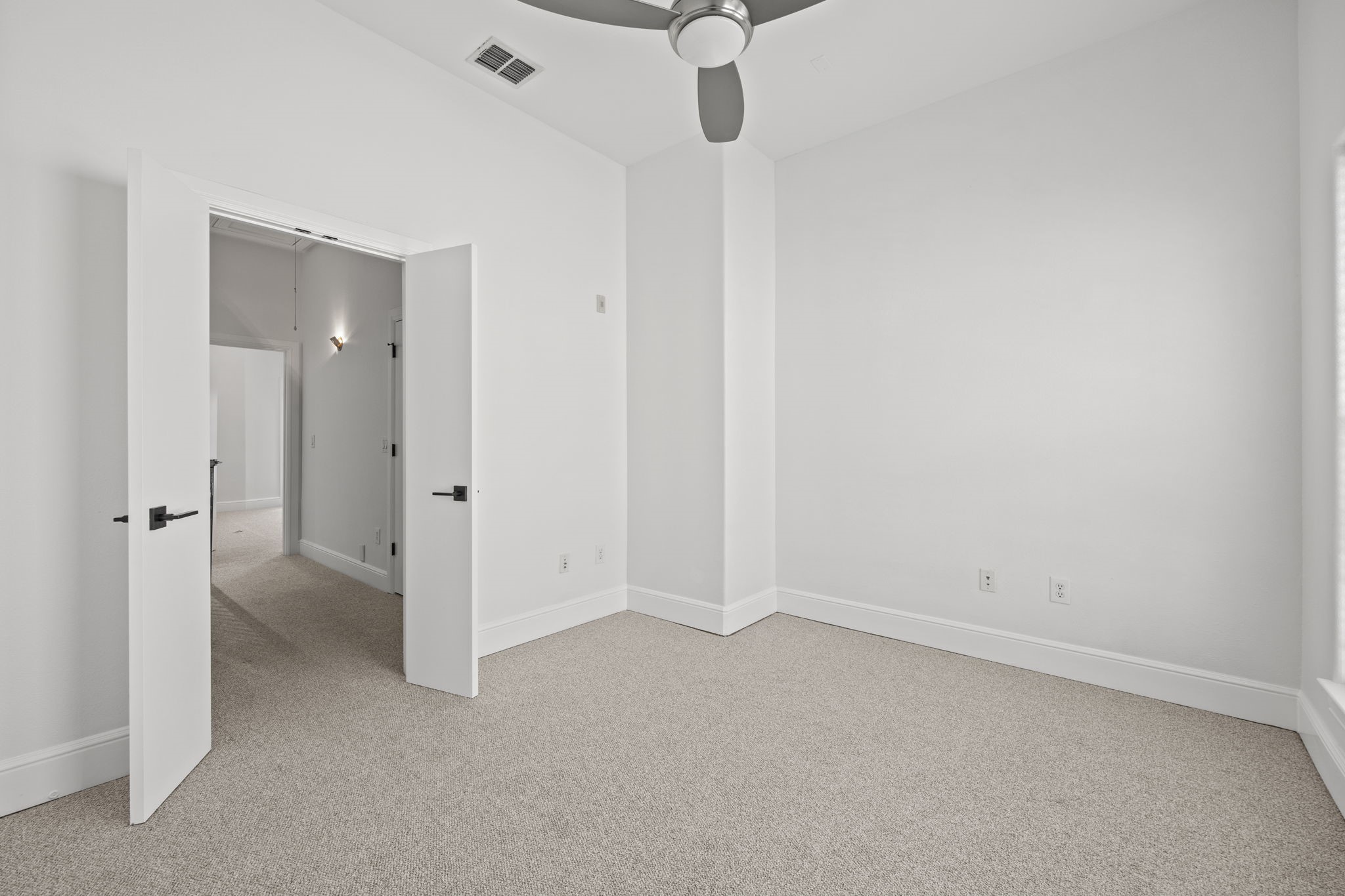 3200 Ross Avenue Dallas TX 75204