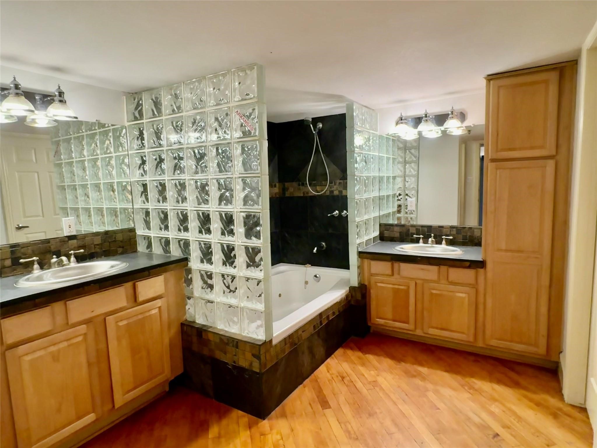 3026 Commerce Street Dallas TX 75226