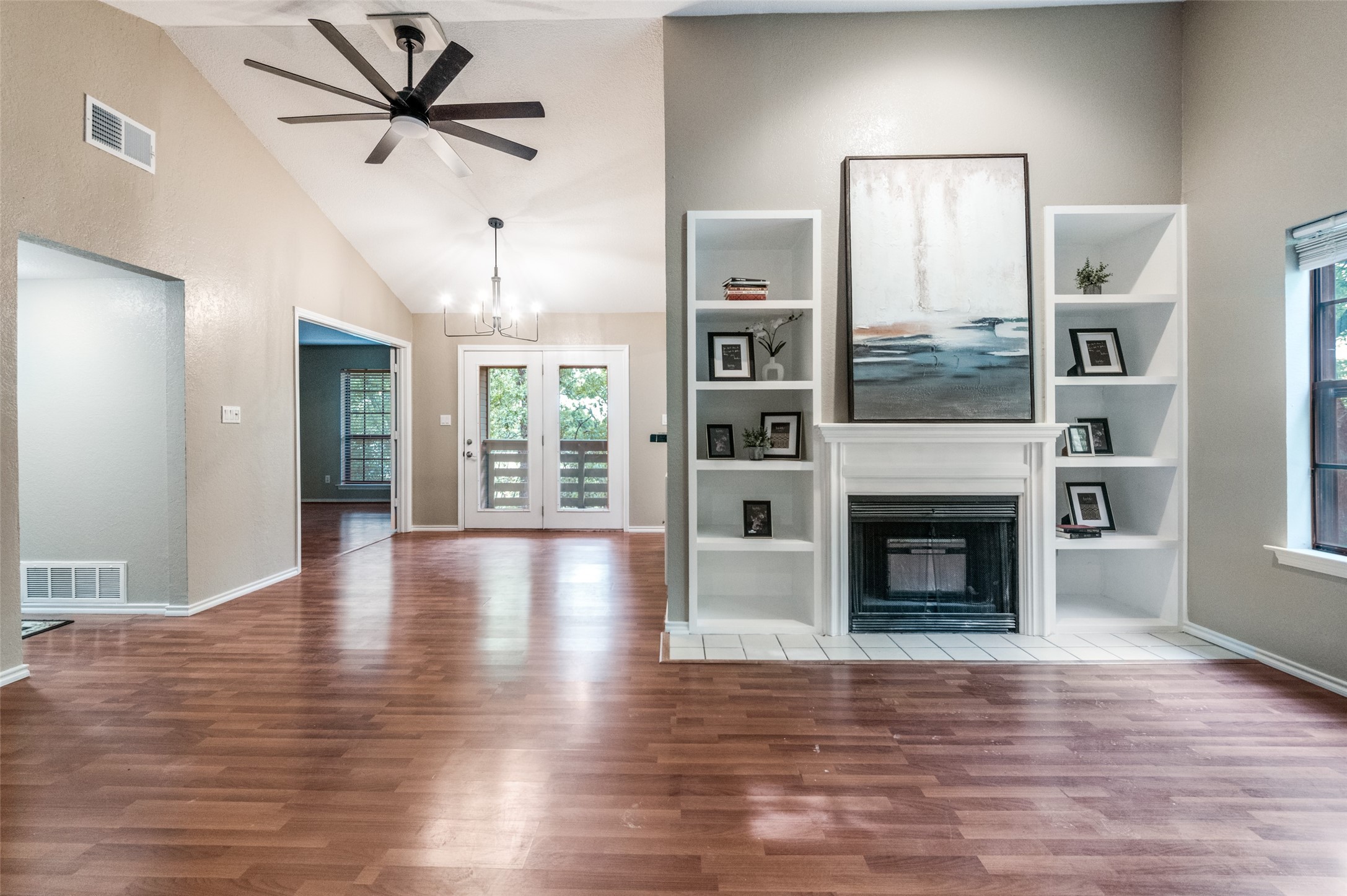 4502 Forestgate Drive Arlington TX 76017