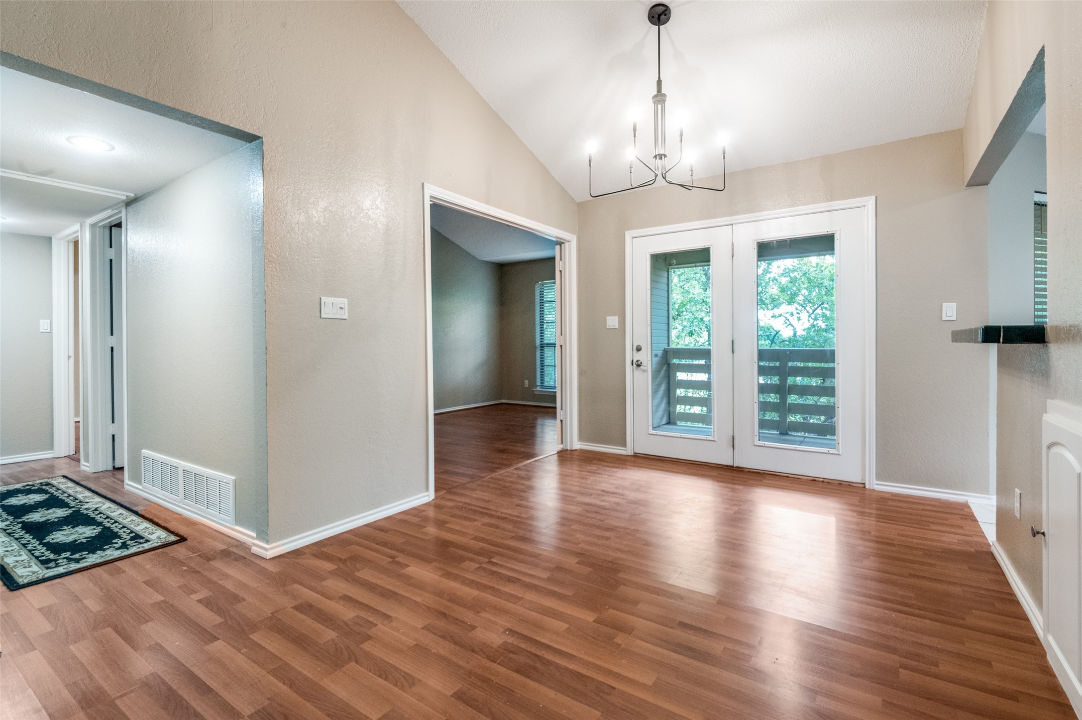4502 Forestgate Drive Arlington TX 76017