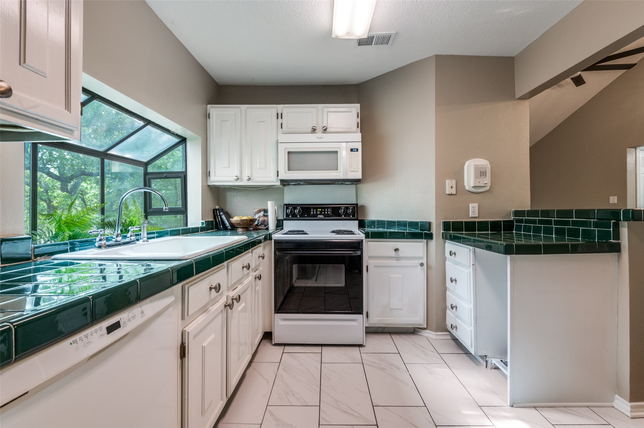 4502 Forestgate Drive Arlington TX 76017