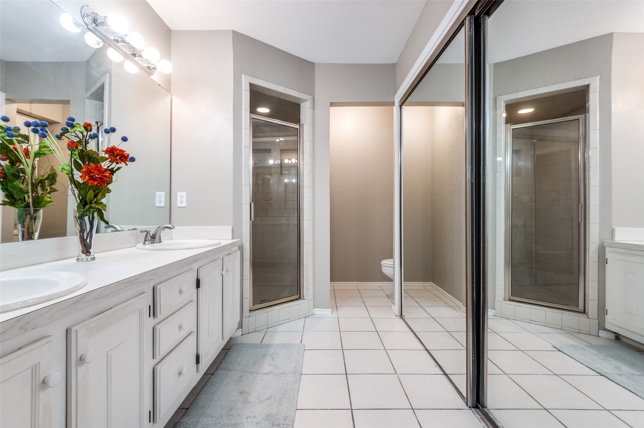 4502 Forestgate Drive Arlington TX 76017