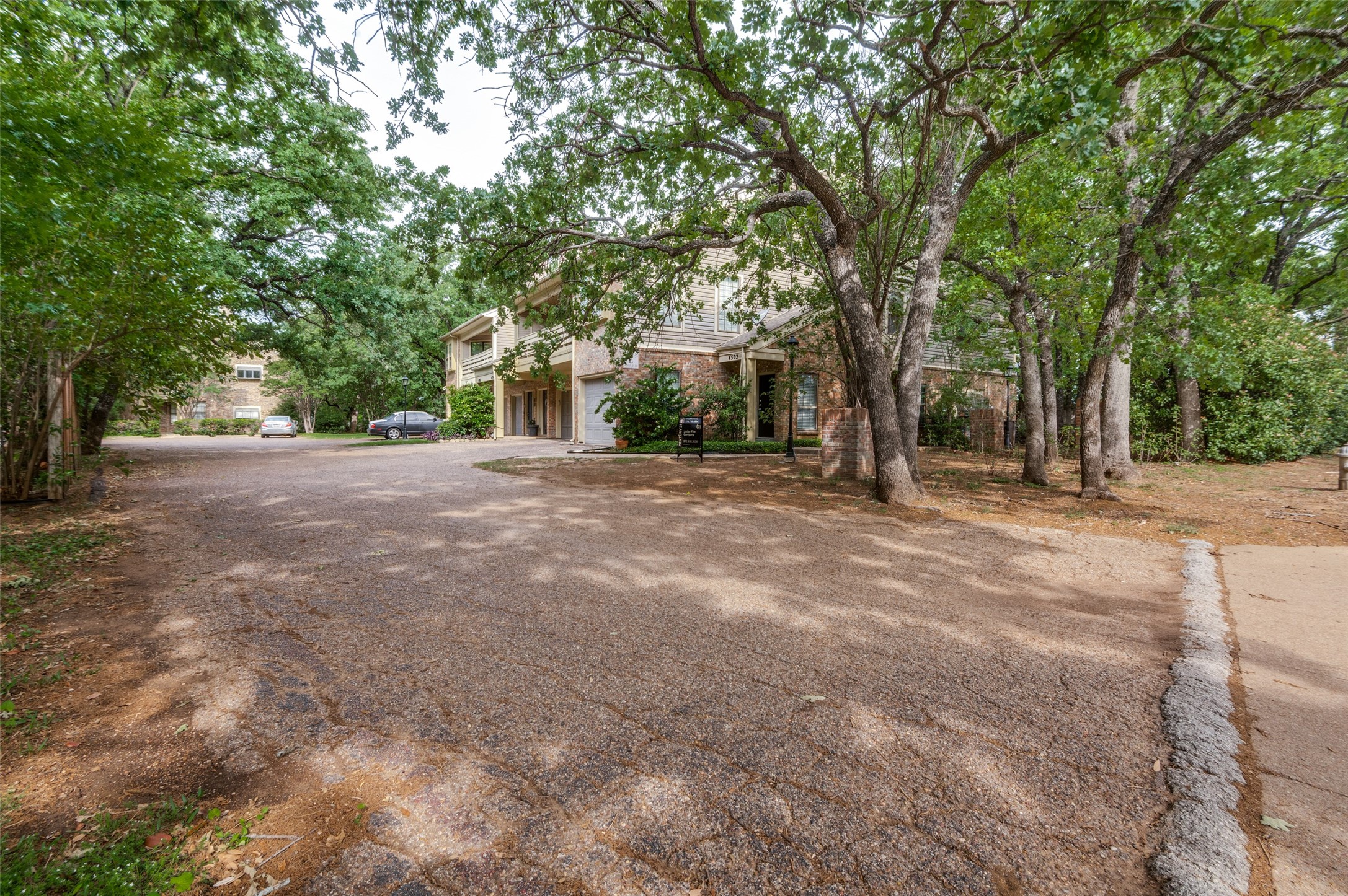 4502 Forestgate Drive Arlington TX 76017