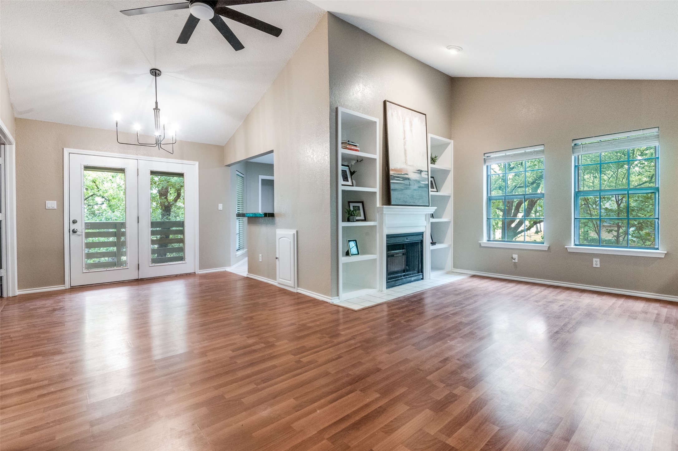 4502 Forestgate Drive Arlington TX 76017