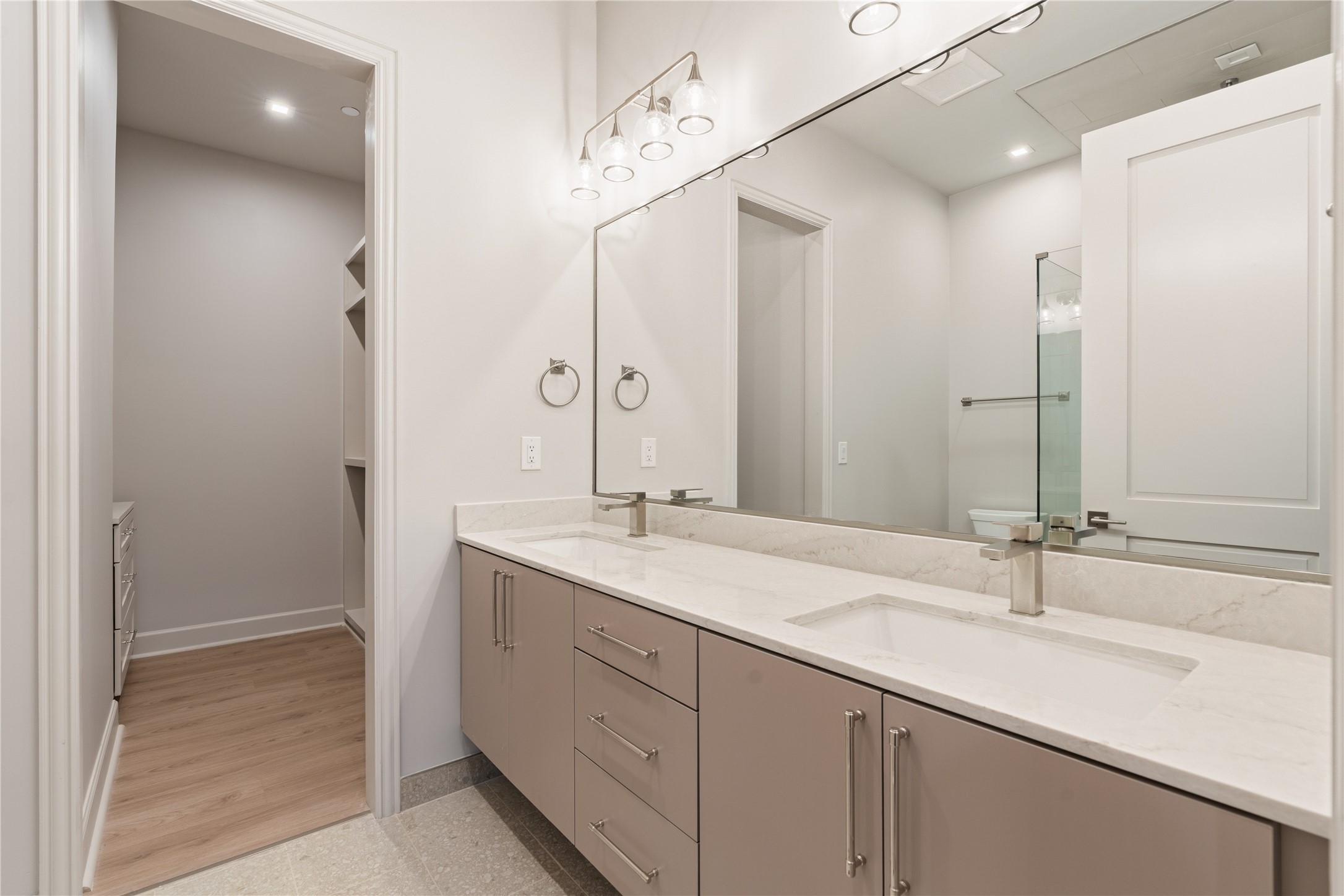 1900 S Ervay Street Dallas TX 75215