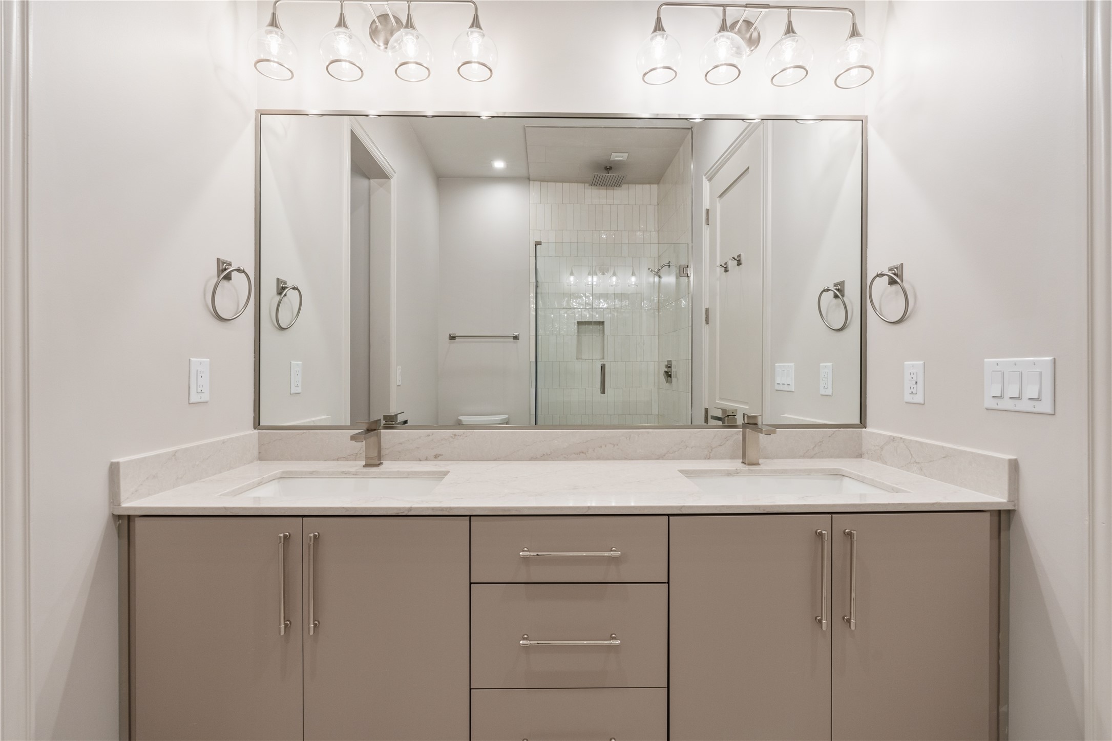 1900 S Ervay Street Dallas TX 75215