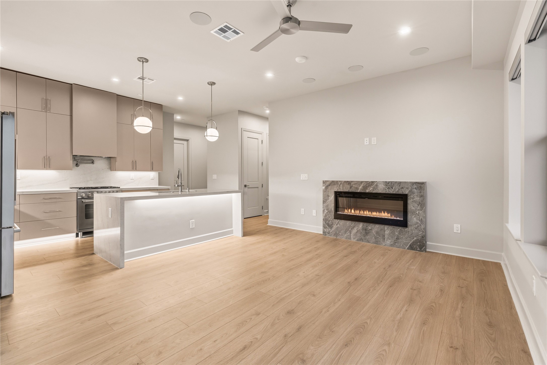 1900 S Ervay Street Dallas TX 75215