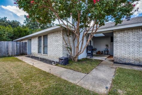 2200 Windhurst Drive Arlington TX 76015