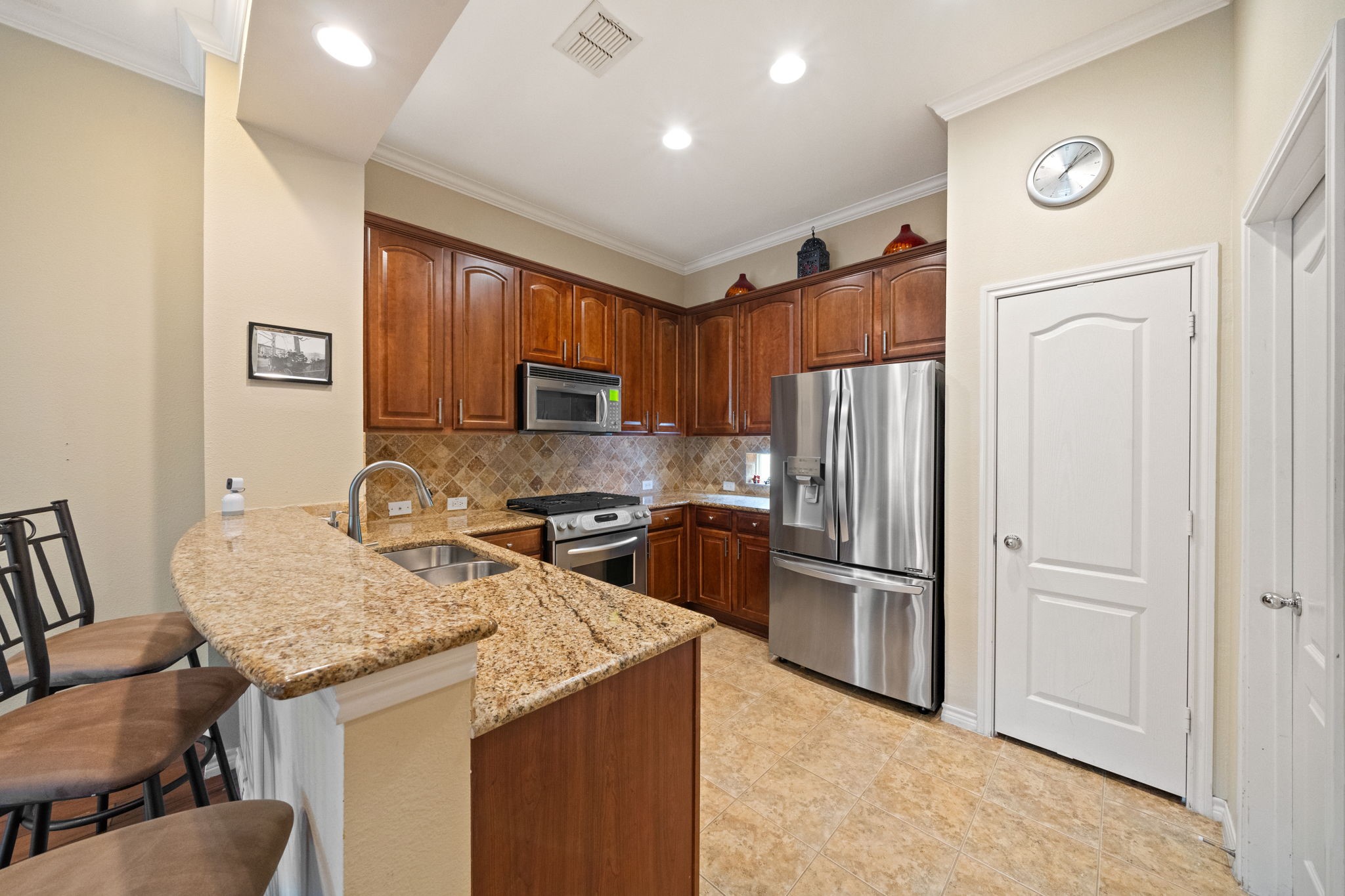15754 Quorum Drive Addison TX 75001