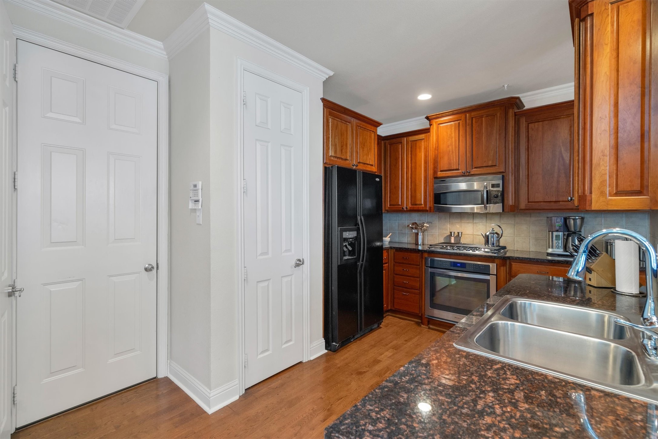 2548 Corbeau Drive Irving TX 75038