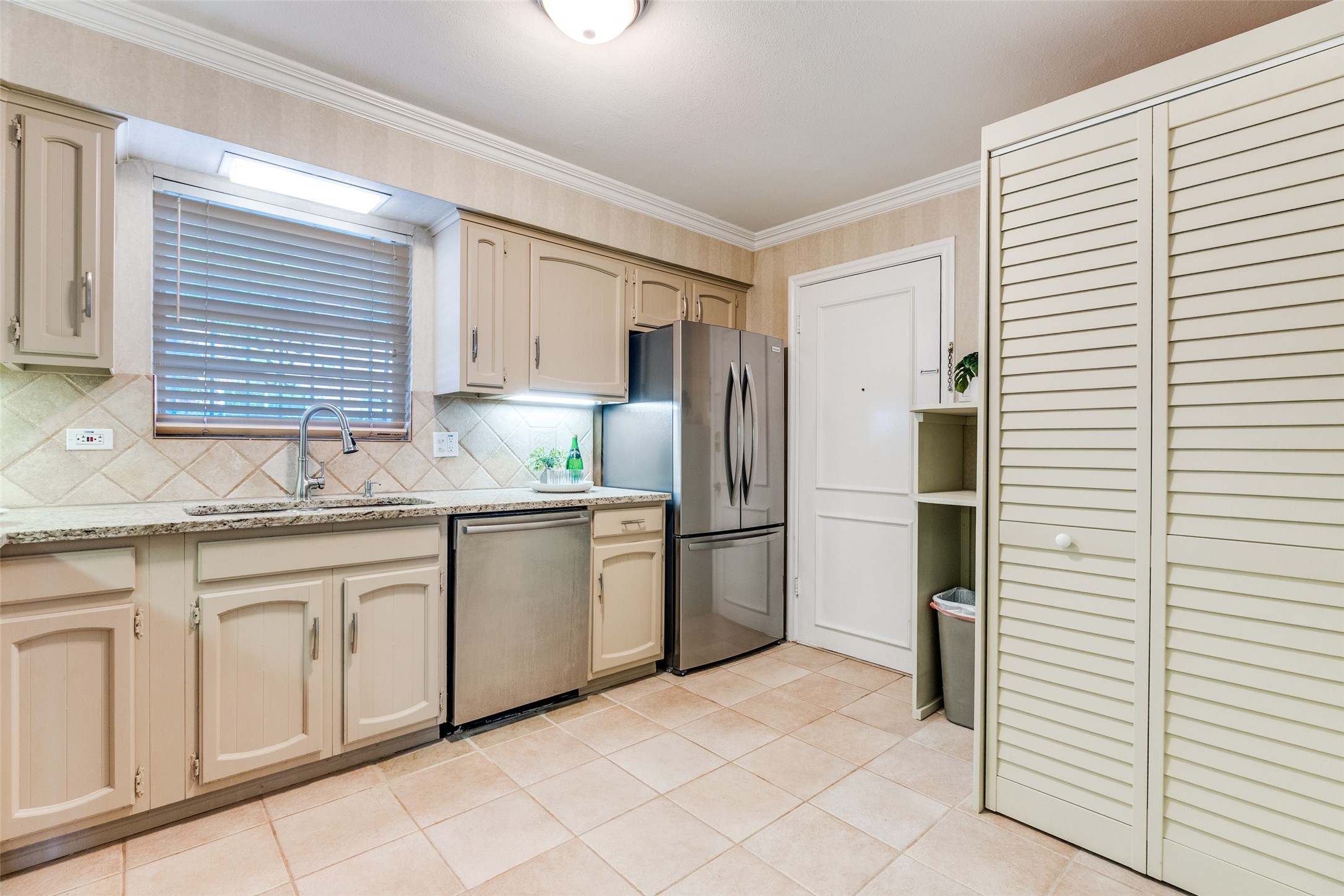 6070 Averill Way Dallas TX 75225