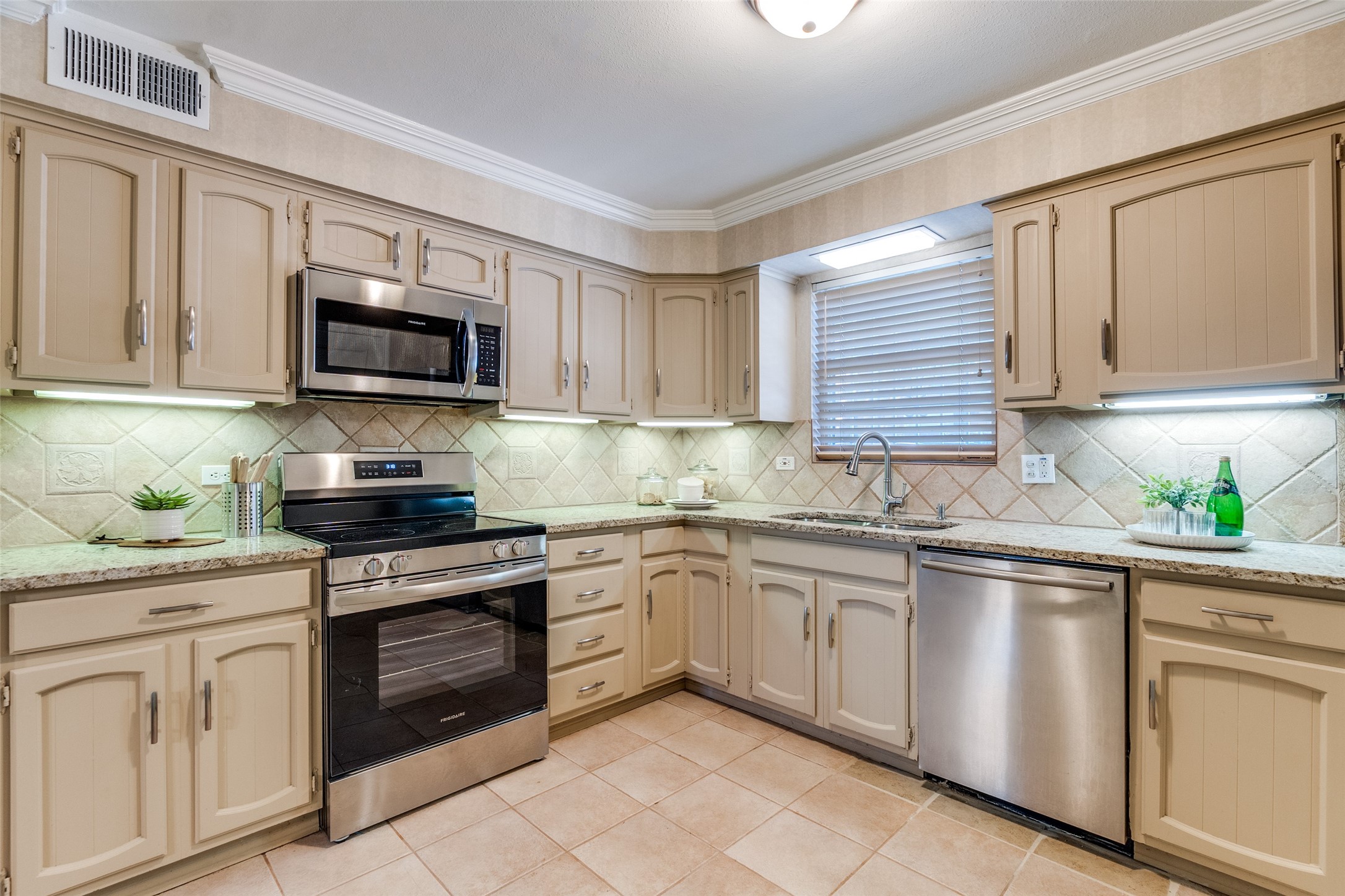 6070 Averill Way Dallas TX 75225