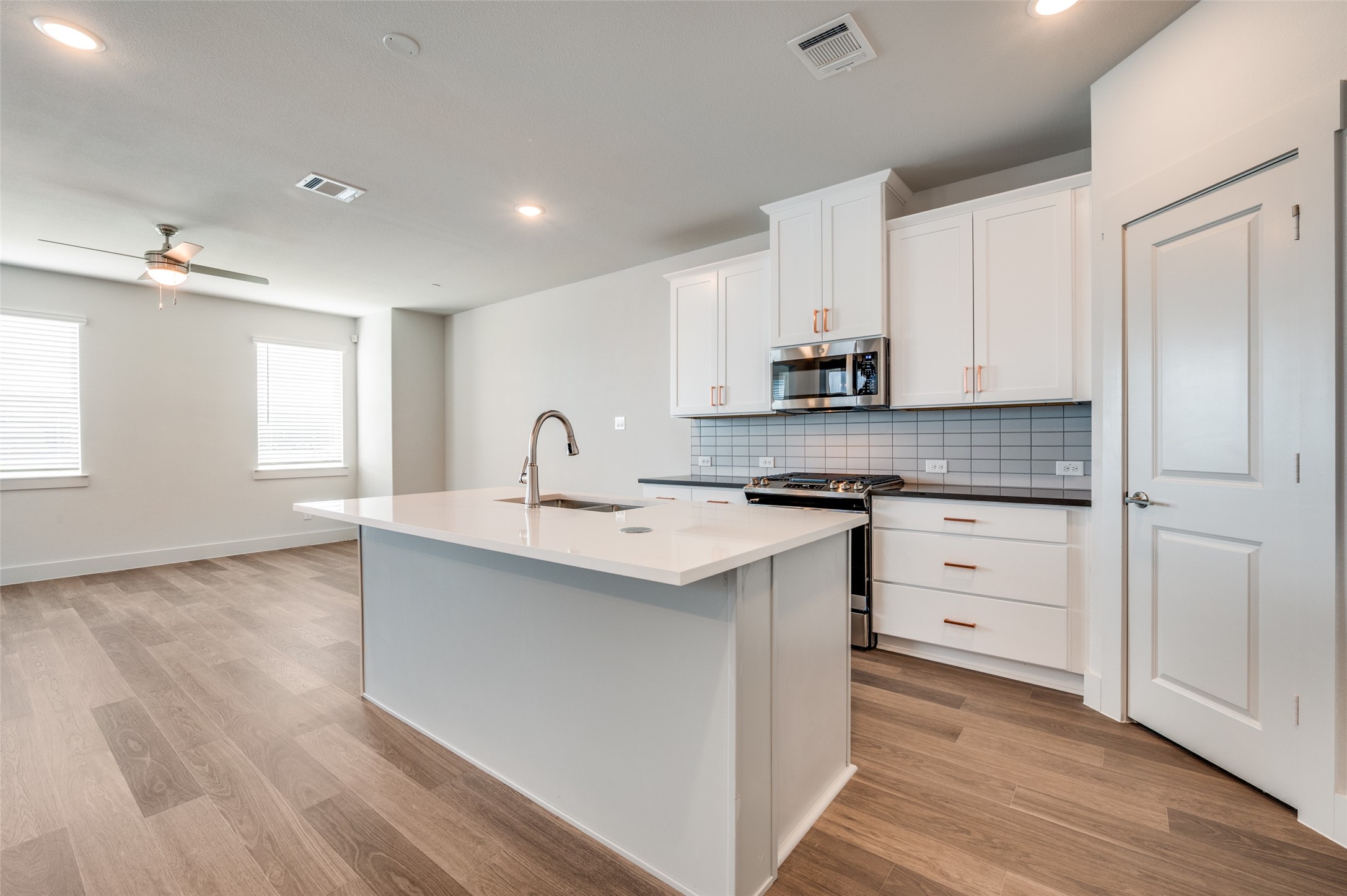4553 Lamplights Drive Celina TX 75078