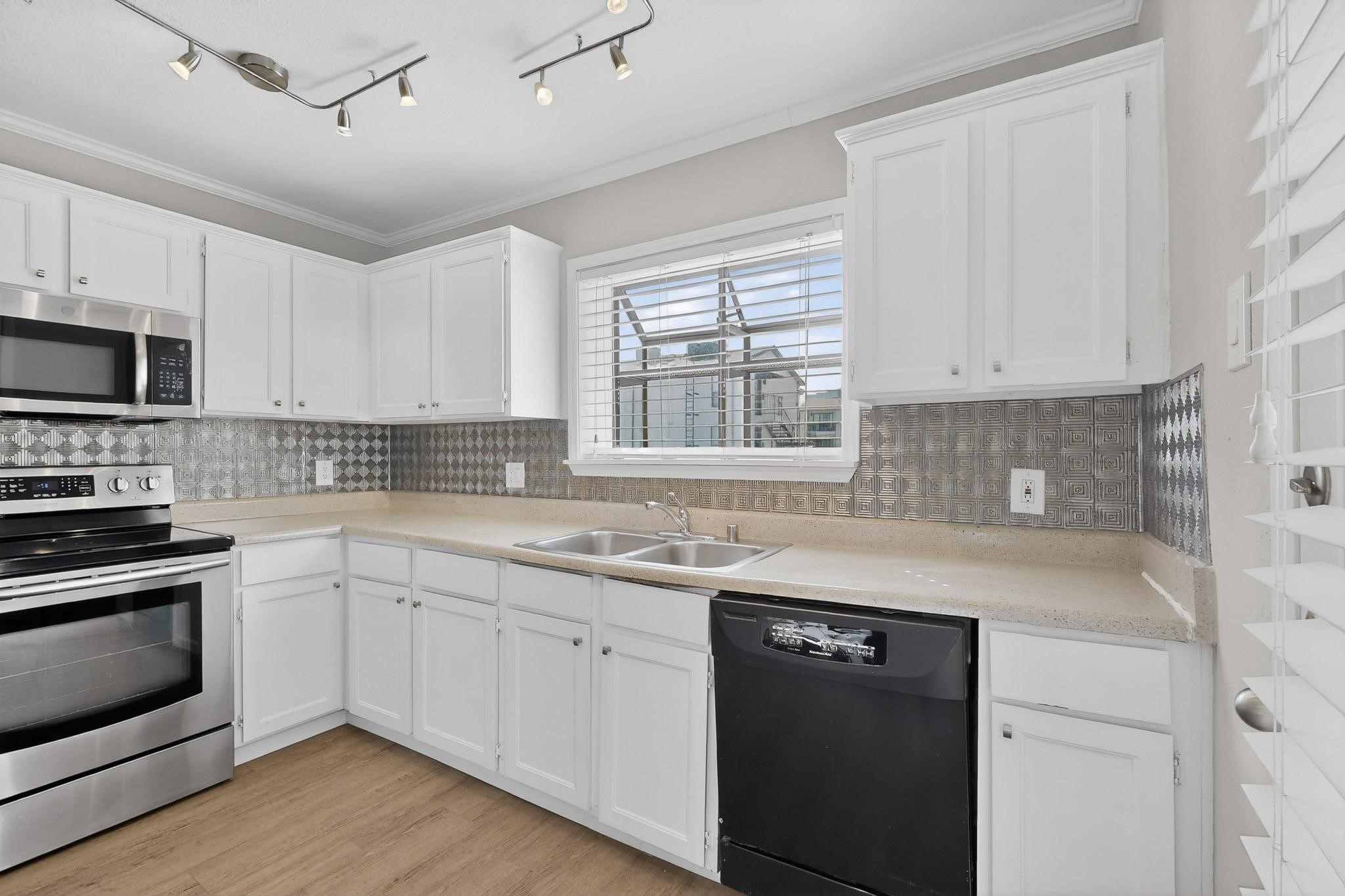 5335 Bent Tree Forest Drive Dallas TX 75248