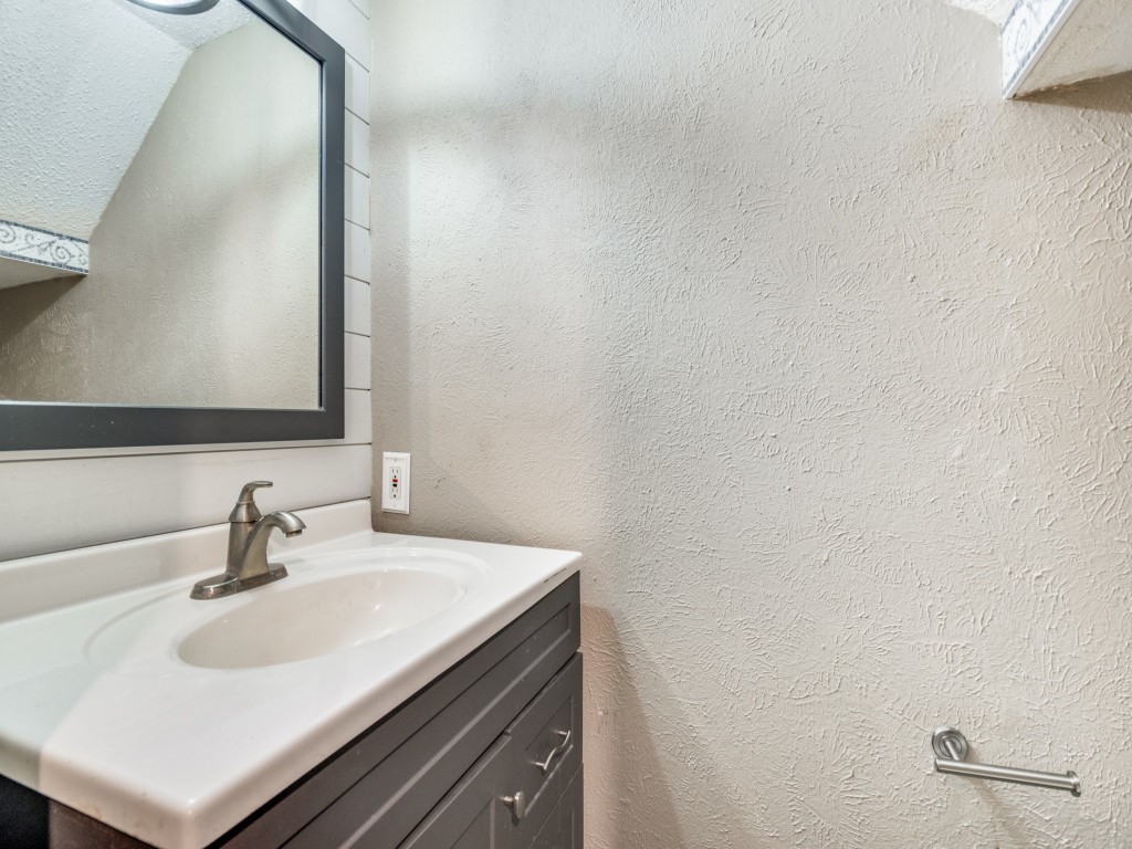 5626 Preston Oaks Road Dallas TX 75254