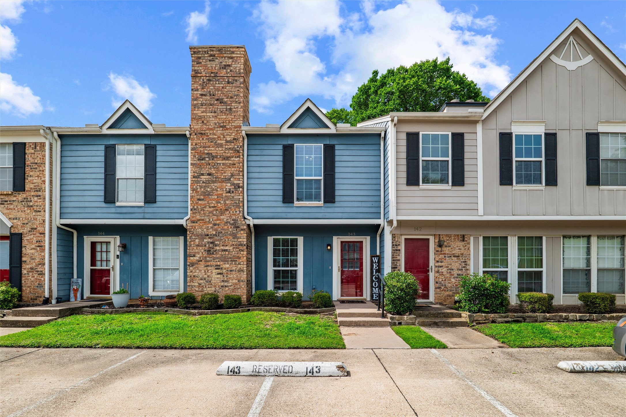 143 Winchester Drive Euless TX 76039