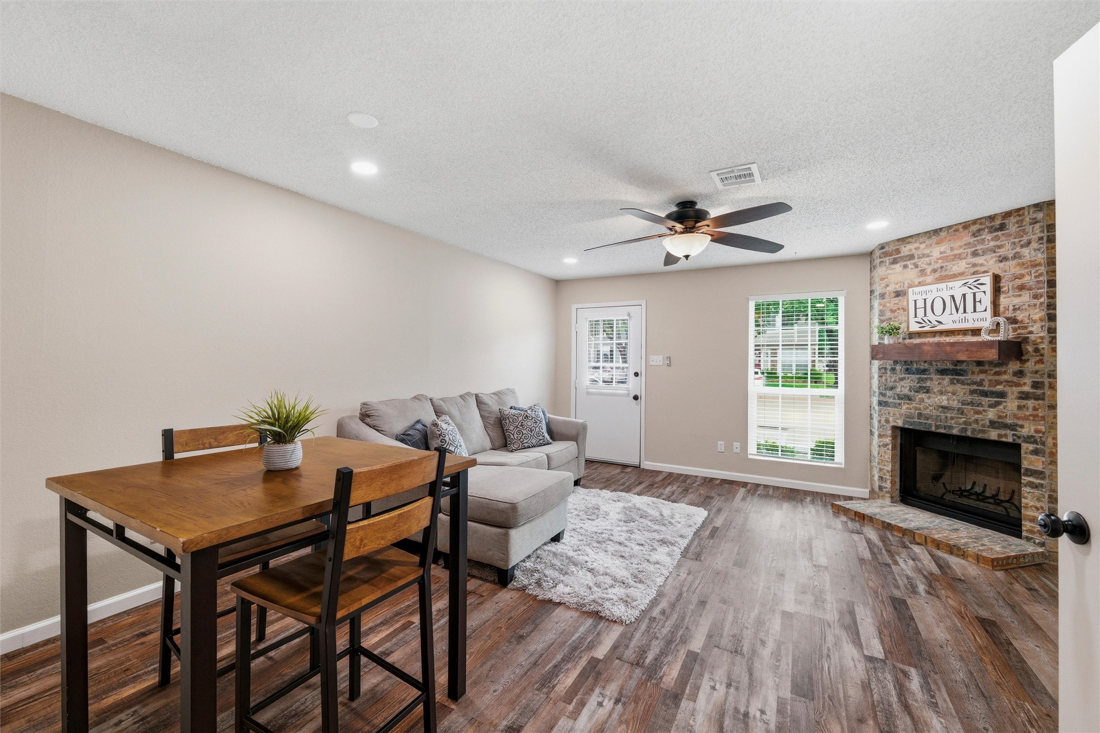 143 Winchester Drive Euless TX 76039