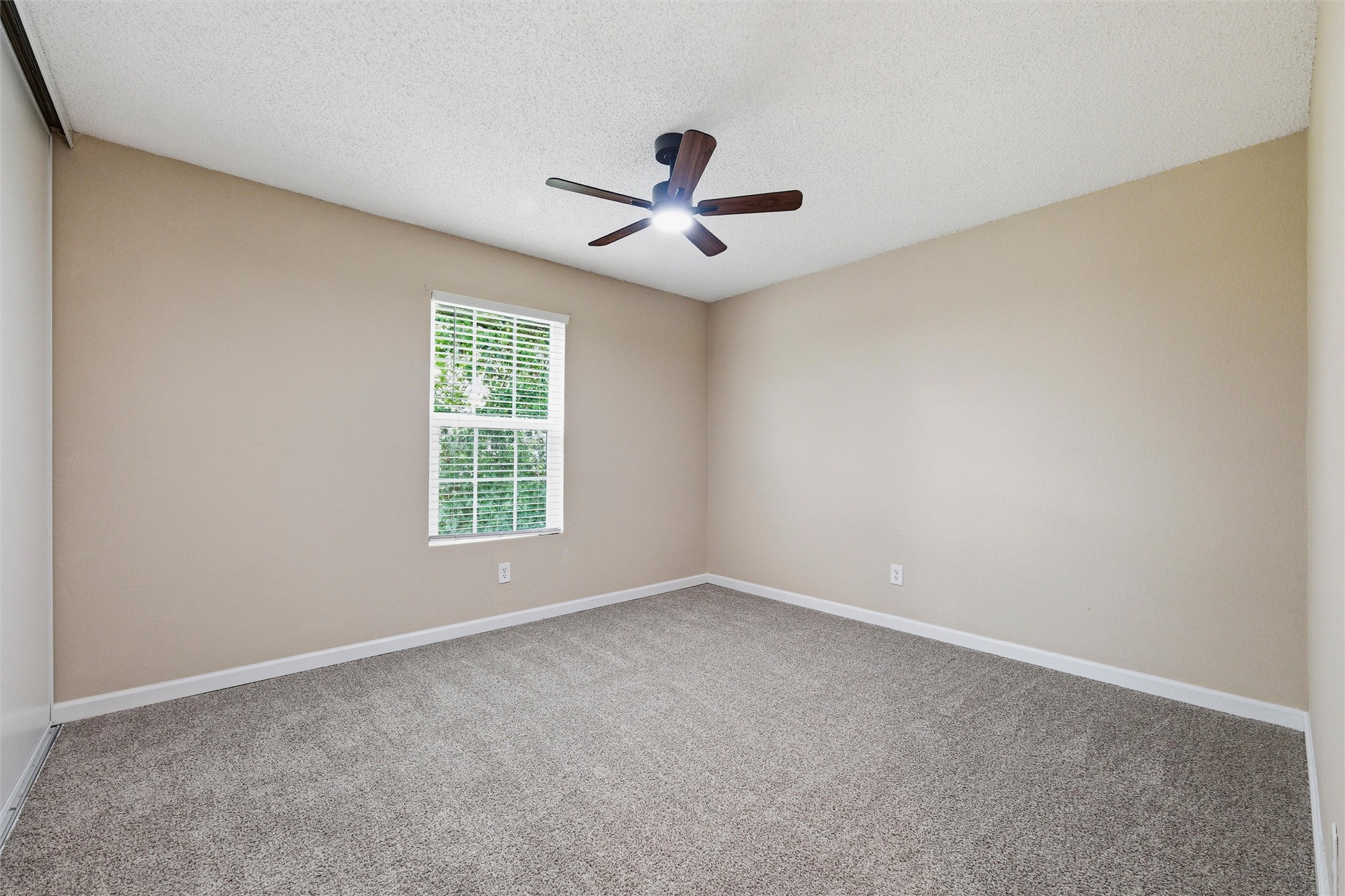 143 Winchester Drive Euless TX 76039