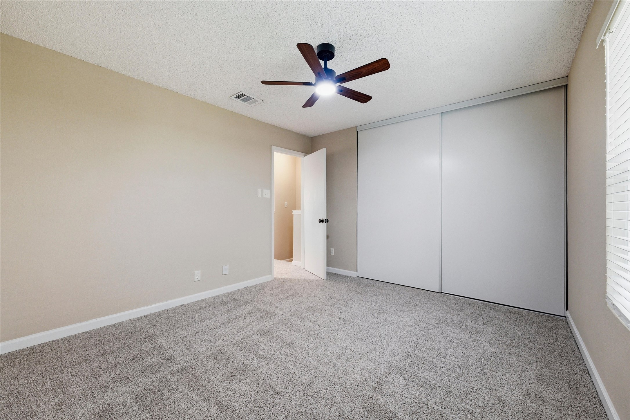 143 Winchester Drive Euless TX 76039