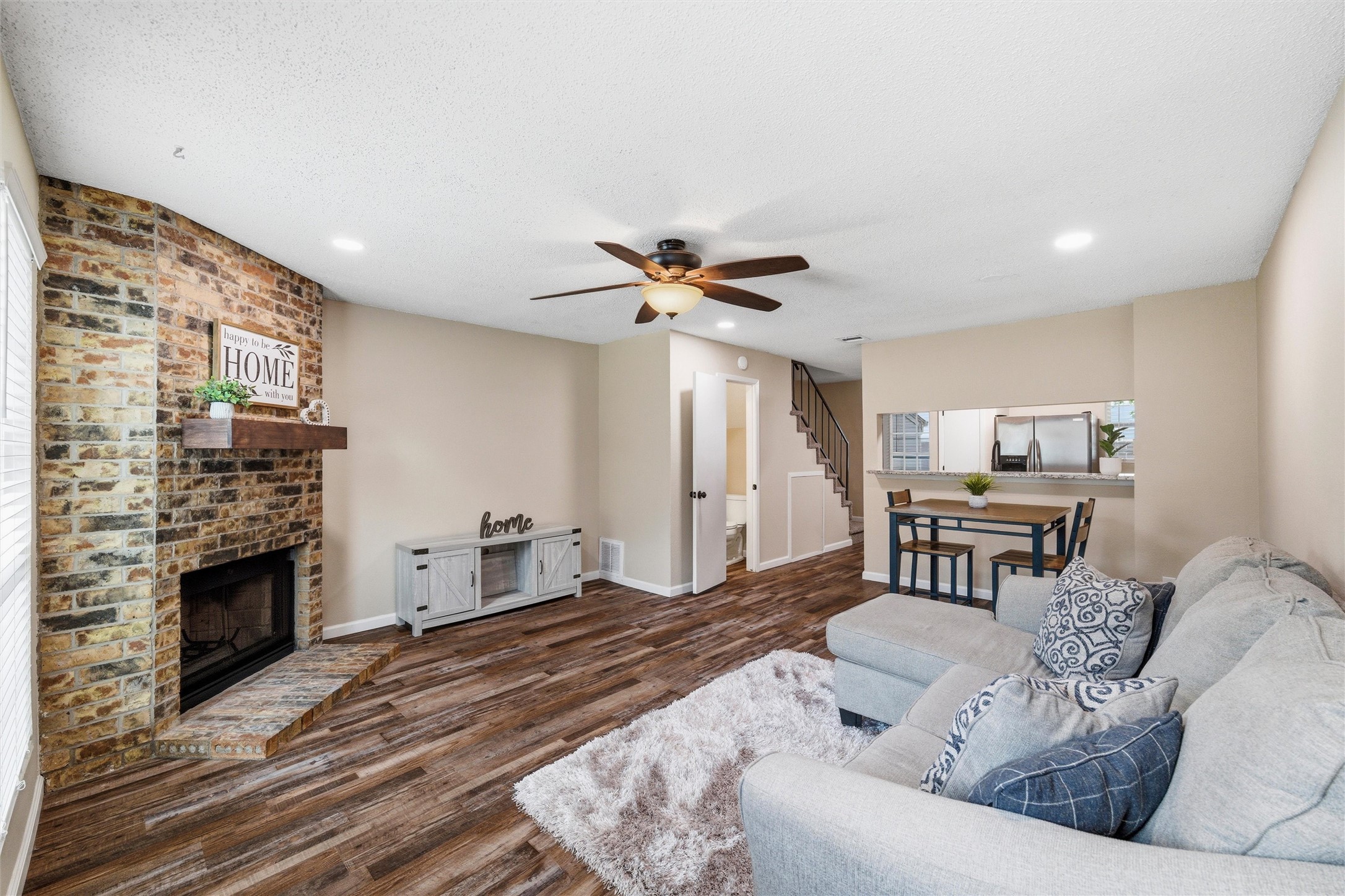 143 Winchester Drive Euless TX 76039