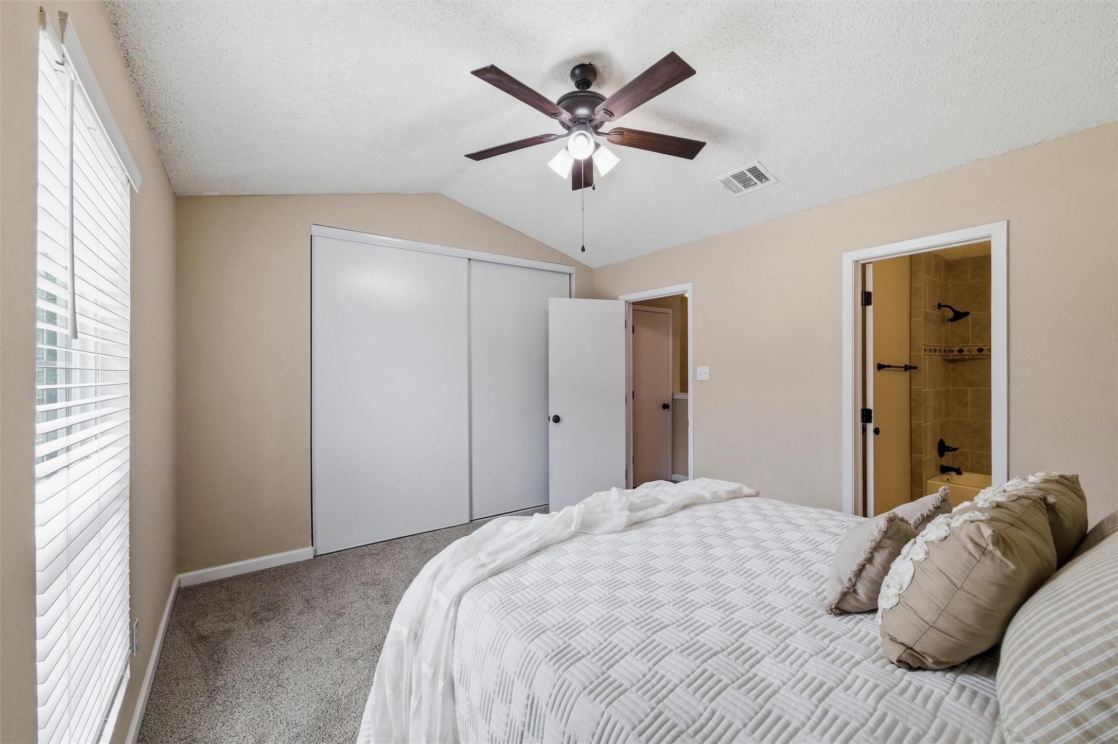 143 Winchester Drive Euless TX 76039