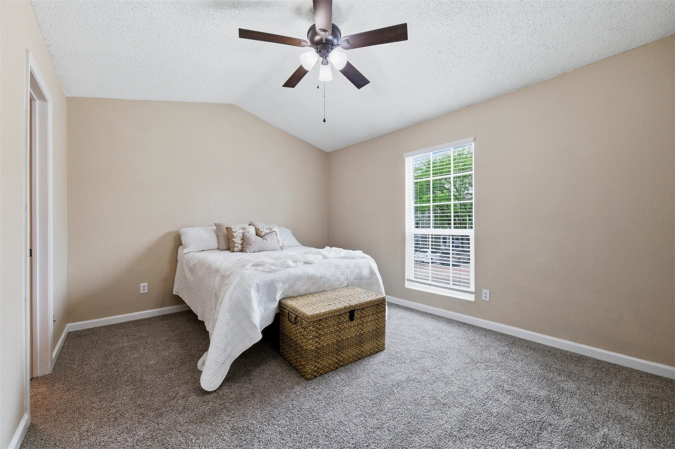 143 Winchester Drive Euless TX 76039
