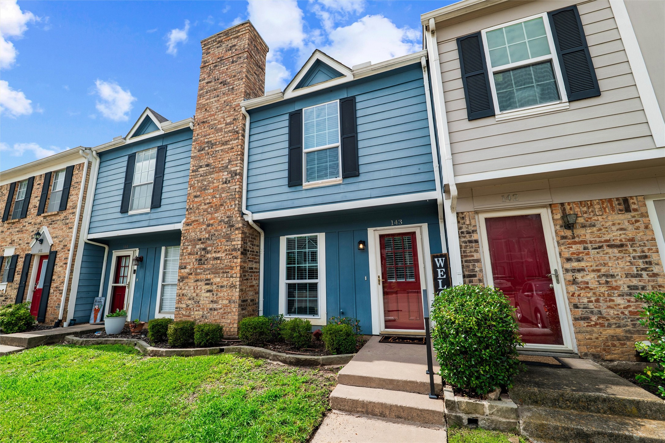 143 Winchester Drive Euless TX 76039