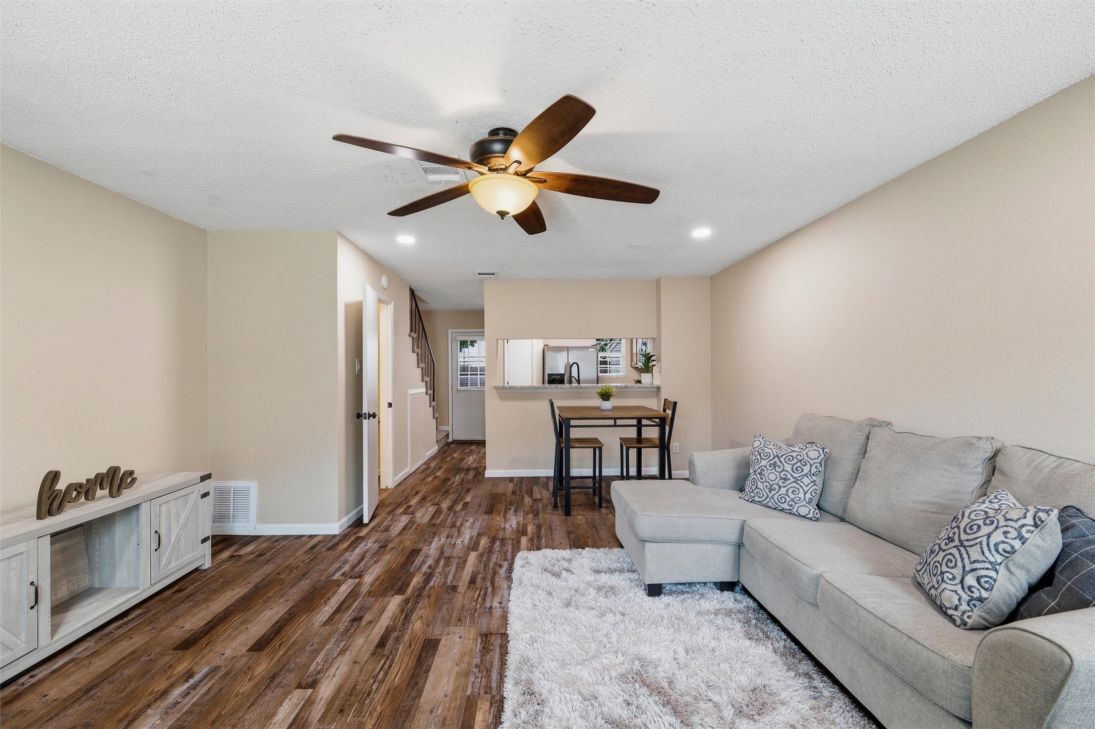 143 Winchester Drive Euless TX 76039