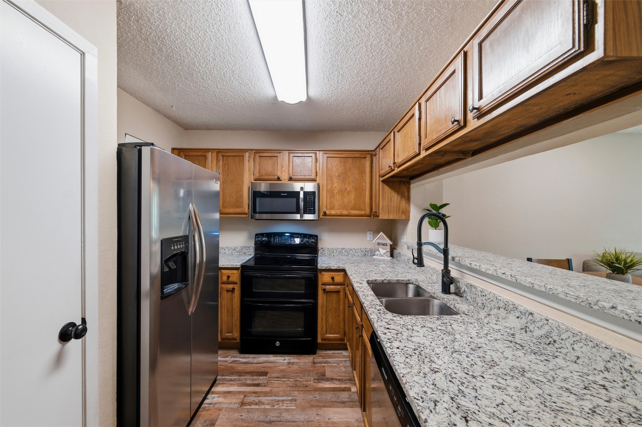 143 Winchester Drive Euless TX 76039