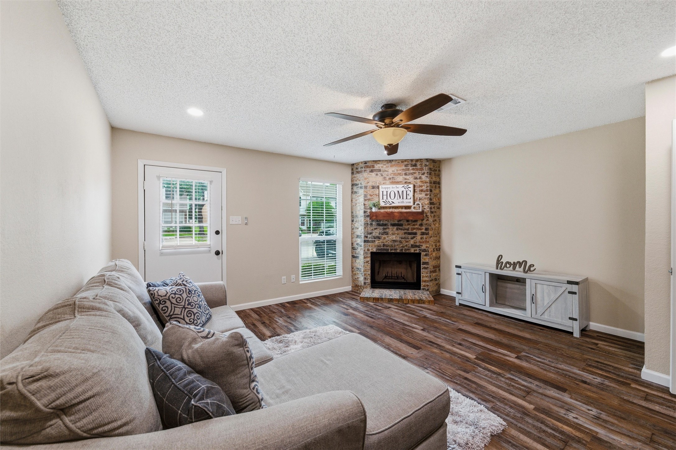 143 Winchester Drive Euless TX 76039