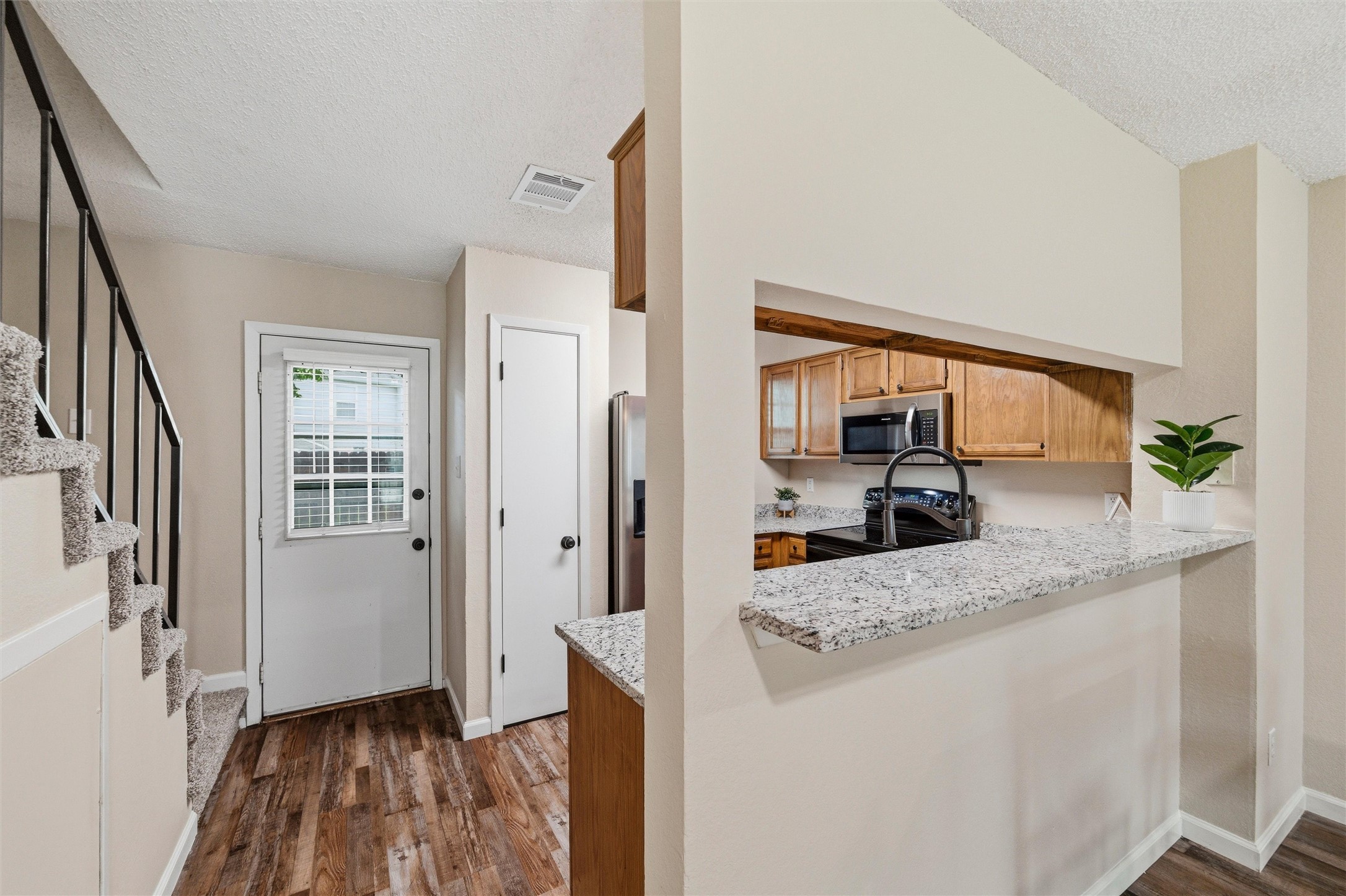143 Winchester Drive Euless TX 76039