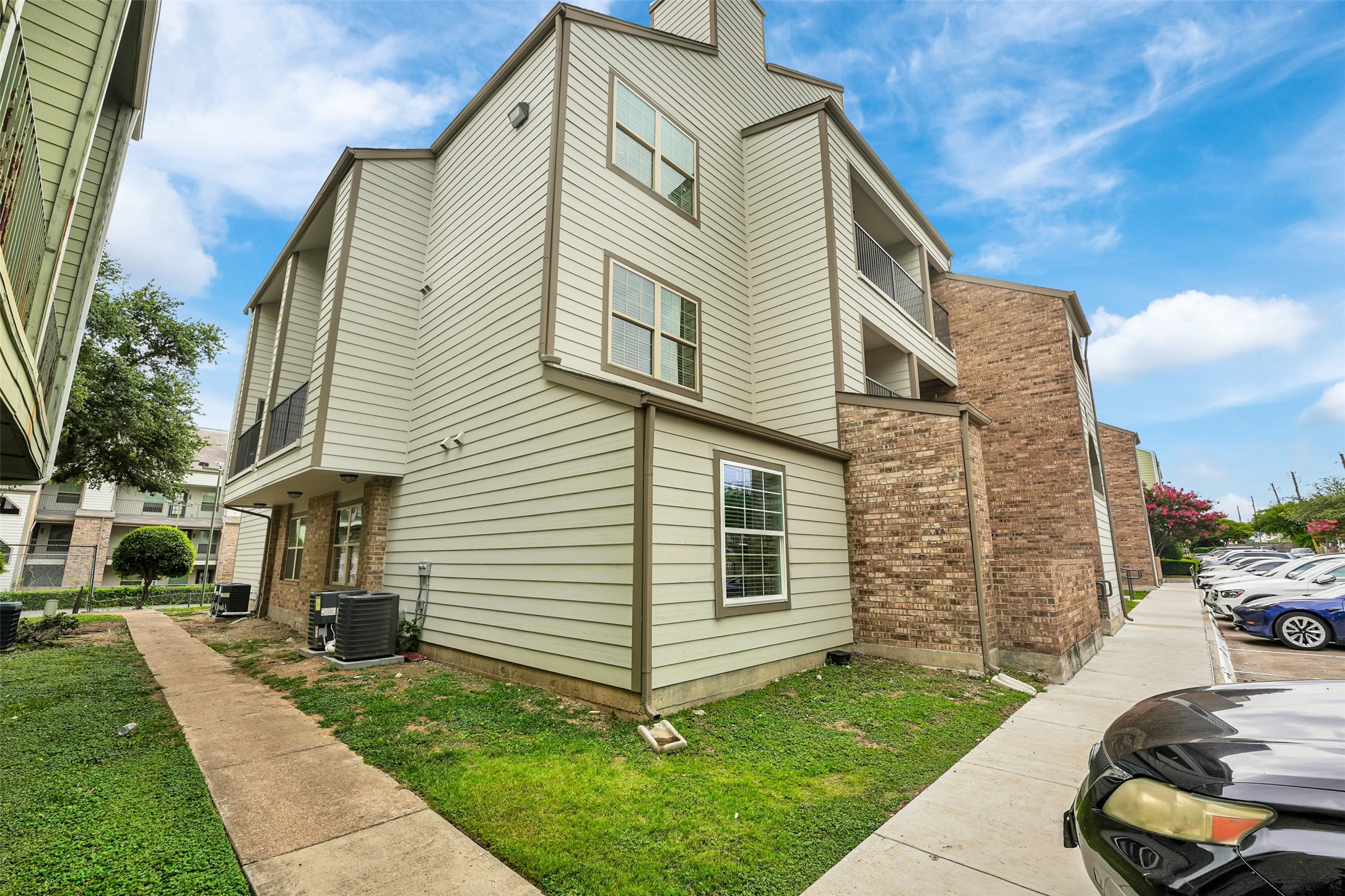 6108 Abrams Road Dallas TX 75231