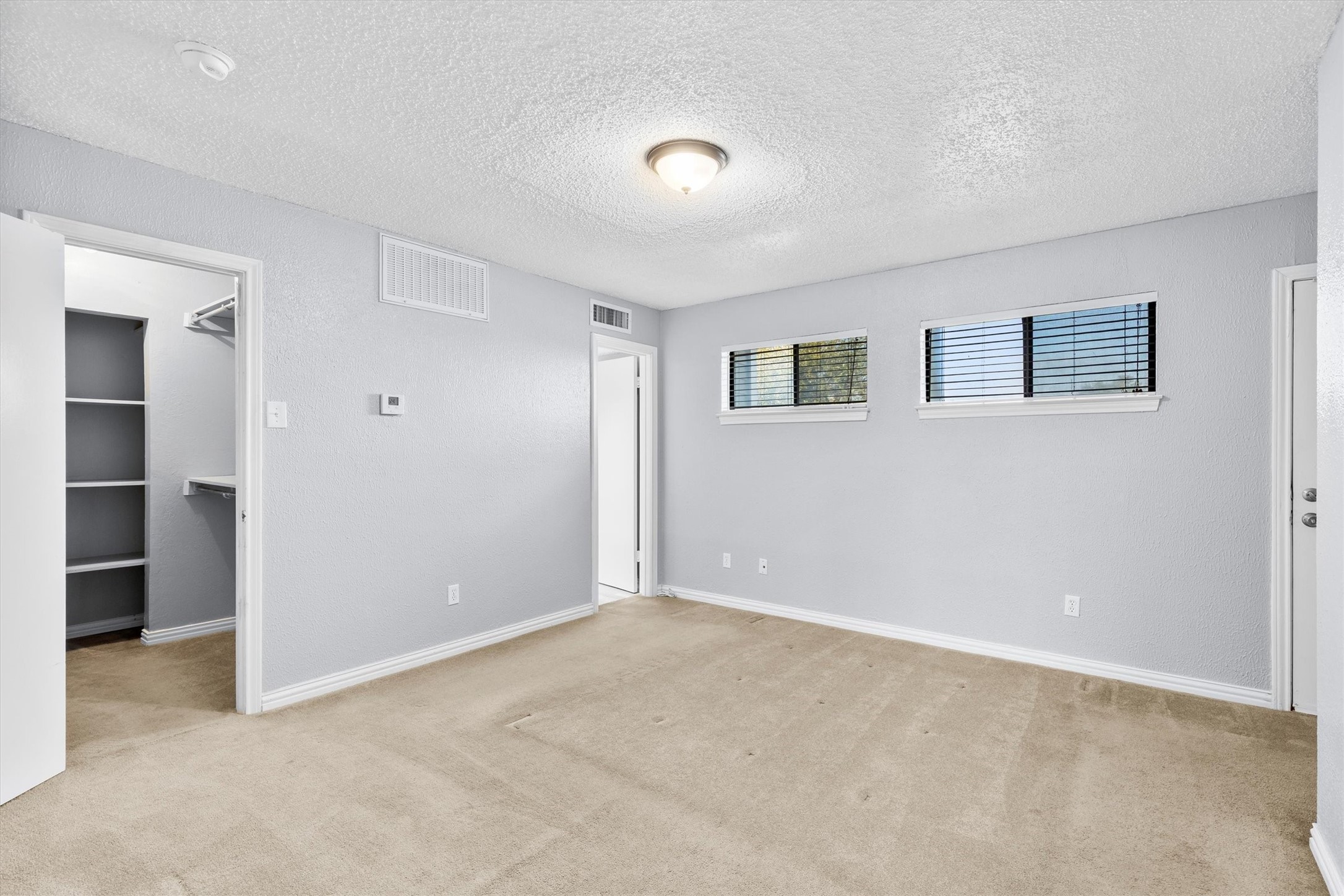 5840 Spring Valley Road Dallas TX 75254