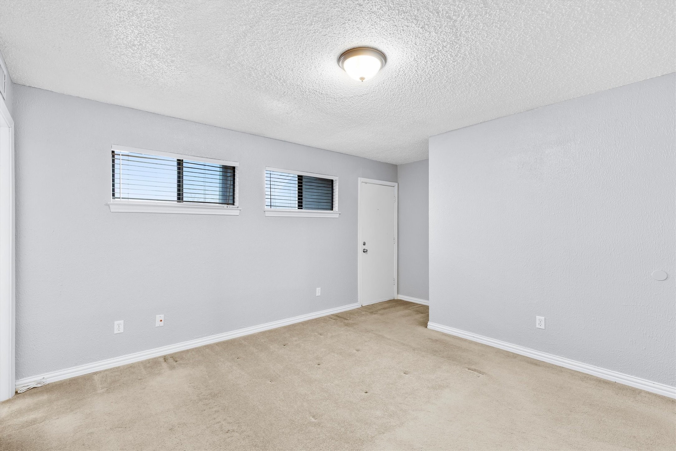 5840 Spring Valley Road Dallas TX 75254