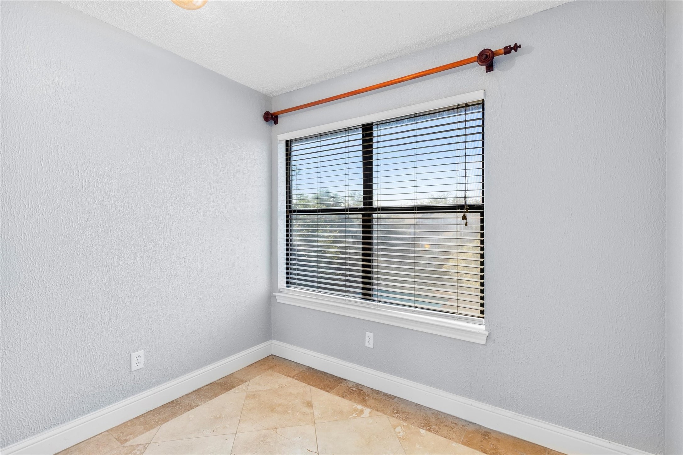 5840 Spring Valley Road Dallas TX 75254