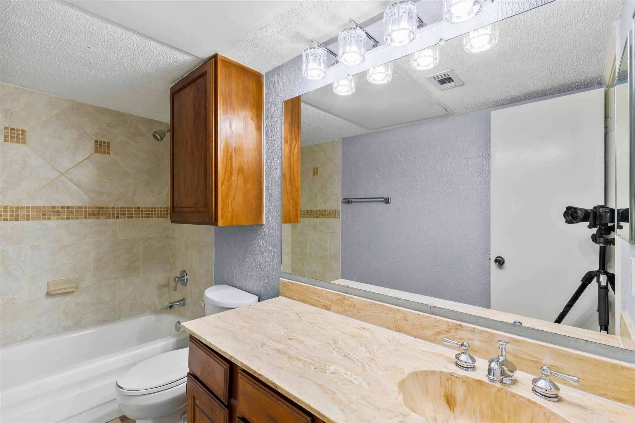 5840 Spring Valley Road Dallas TX 75254