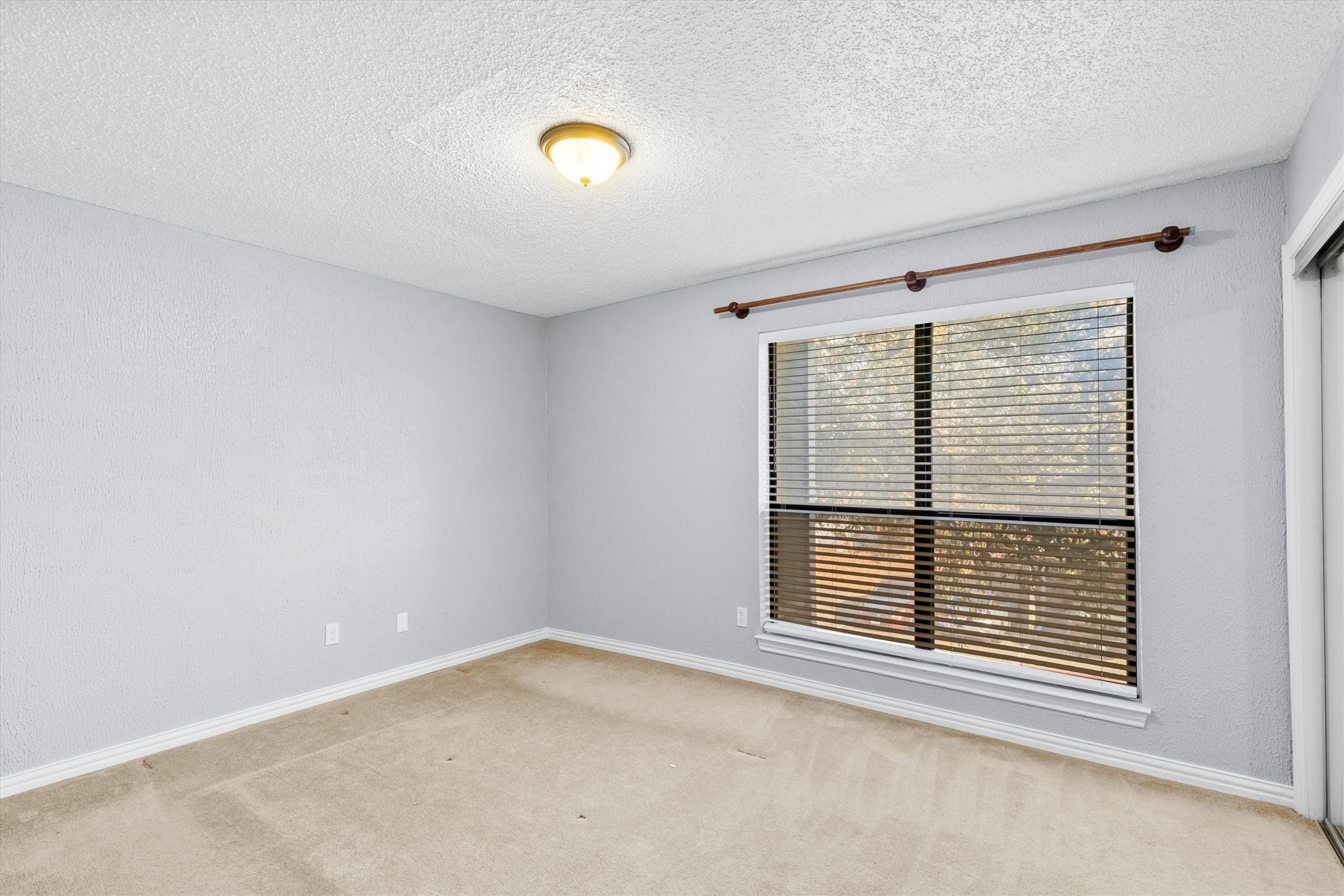 5840 Spring Valley Road Dallas TX 75254