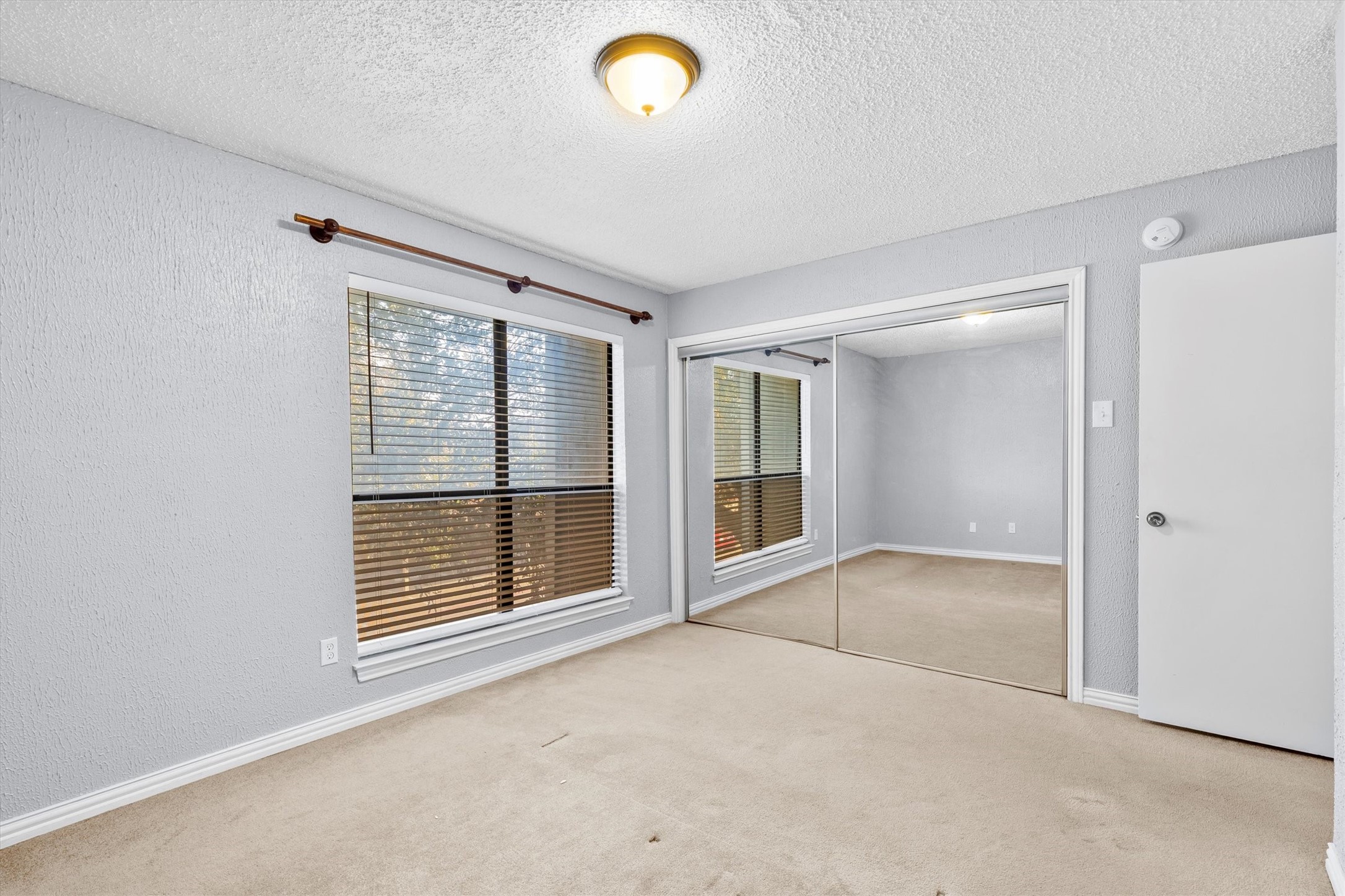 5840 Spring Valley Road Dallas TX 75254