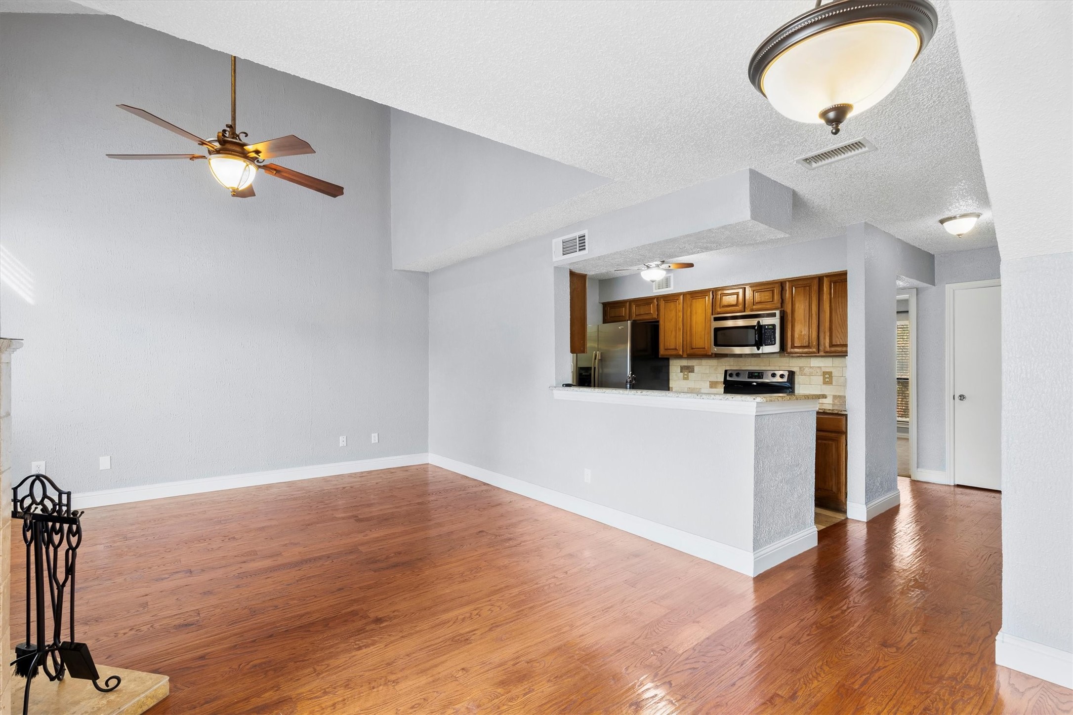 5840 Spring Valley Road Dallas TX 75254